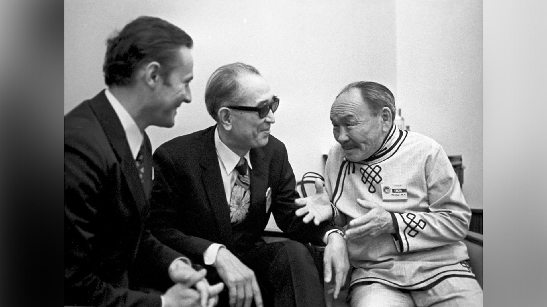 Актёр Юрий Соломин, режиссёр Акира Куросава и актёр Максим Мунзук