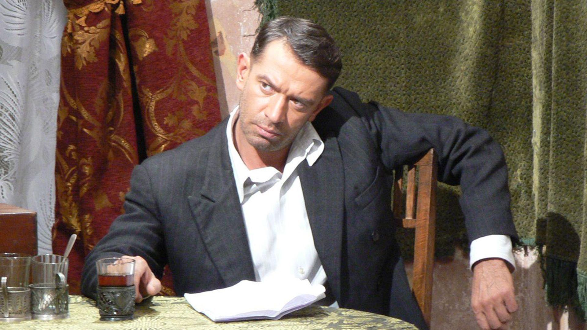 Владимир Машков в роли Давида Гоцмана на кадре из сериала "Ликвидация"