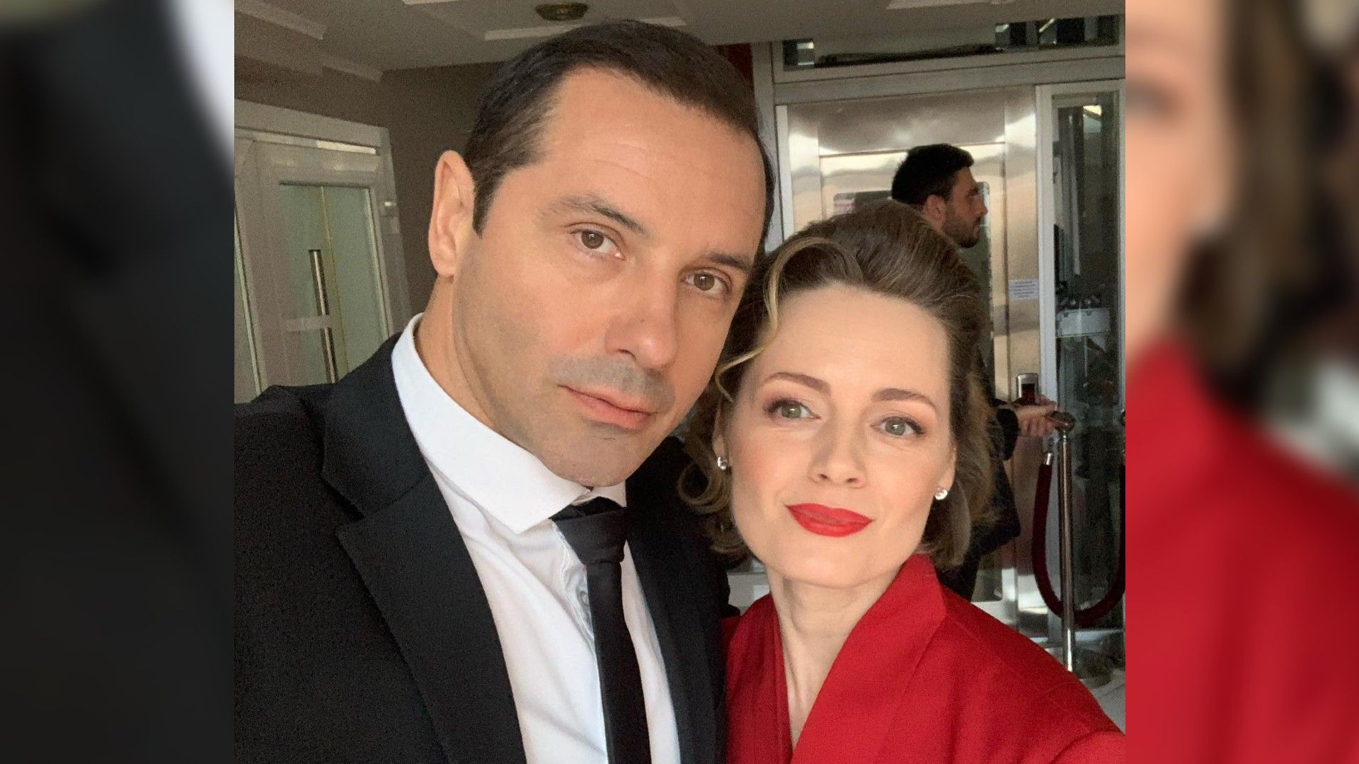 Александр Никитин и Анна Миклош делают совместное селфи