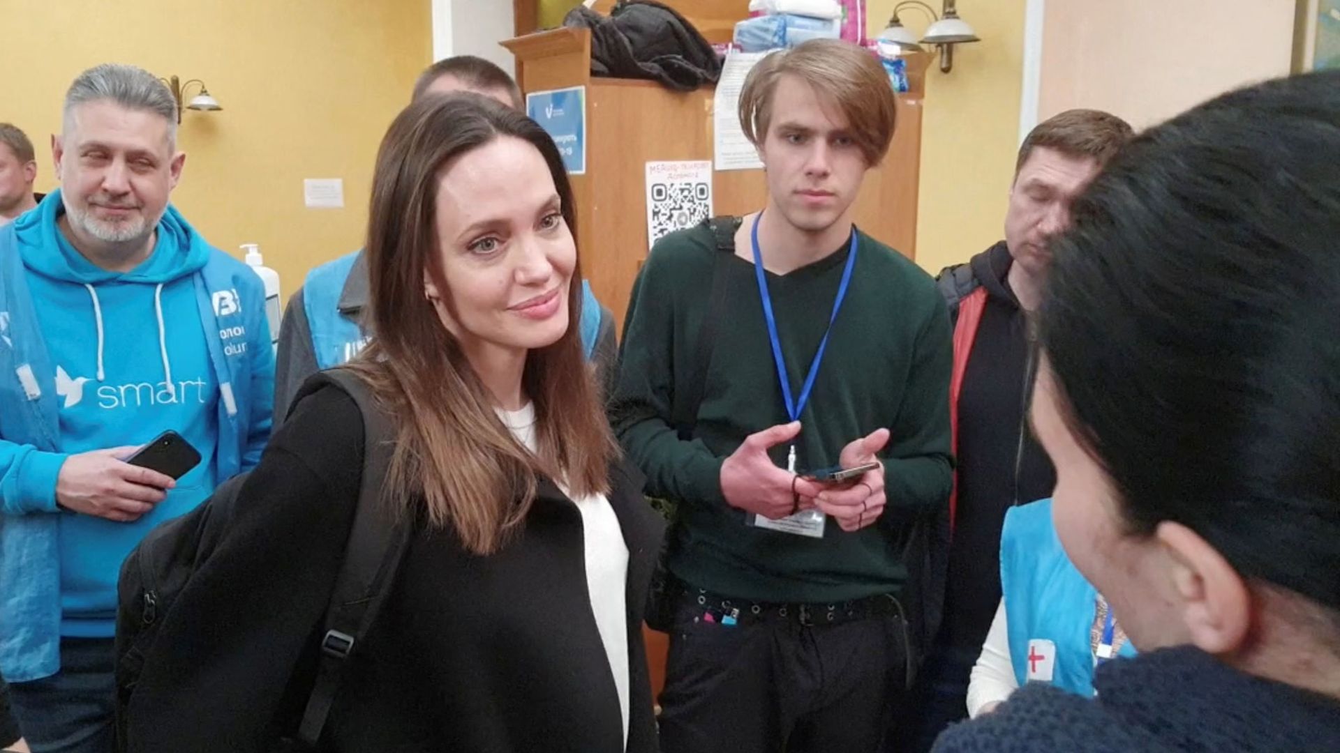 Телохранителя Анджелины Джоли забрали в украинский военкомат