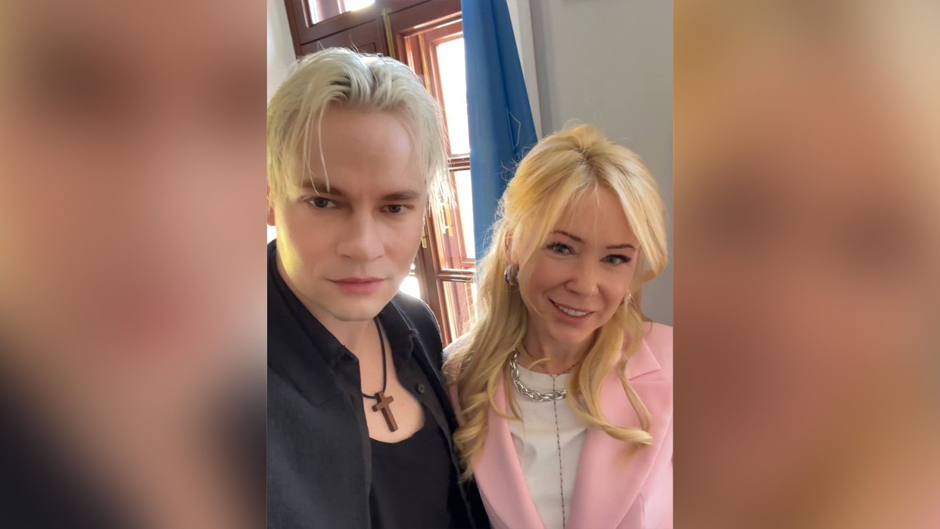 Селфи Ярослава Дронова и Екатерины Мизулиной