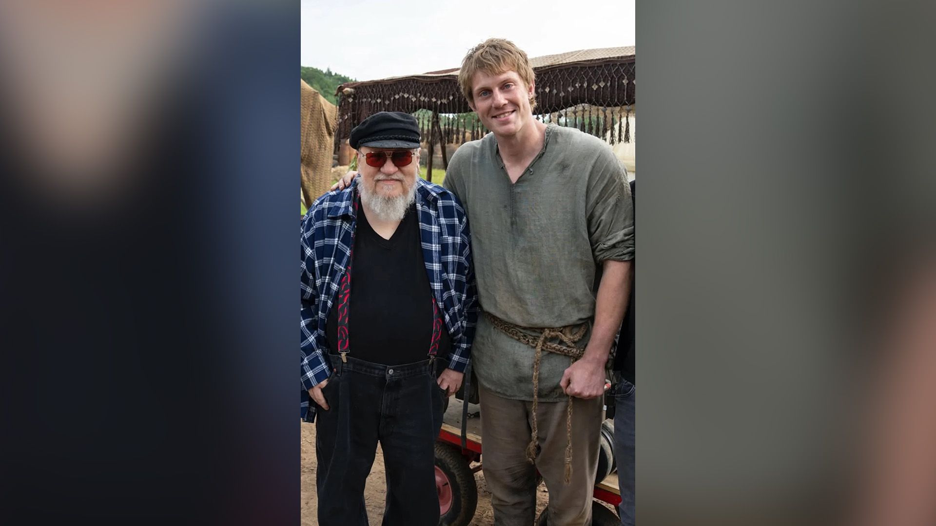 Питер Клэффи в образе Данка и писатель Джордж Мартин