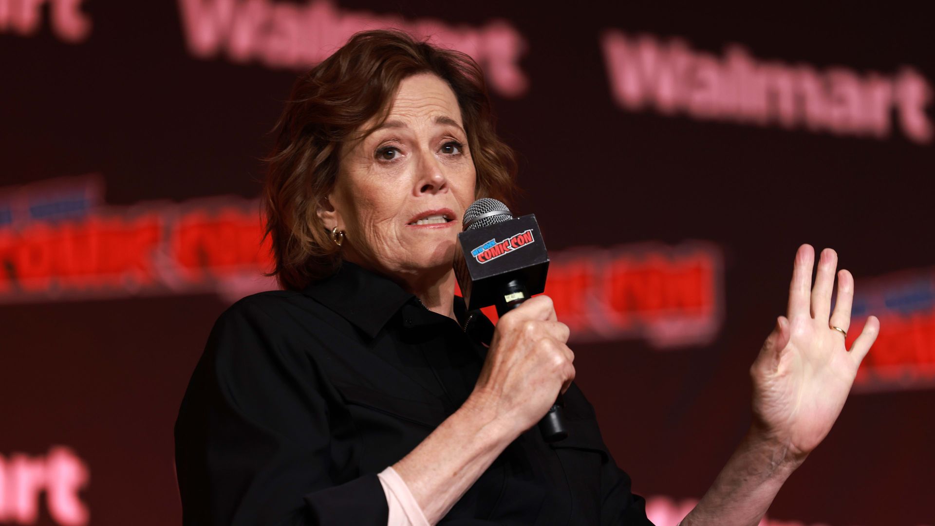 Сигурни Уивер снимется в сериале о приключениях Лары Крофт