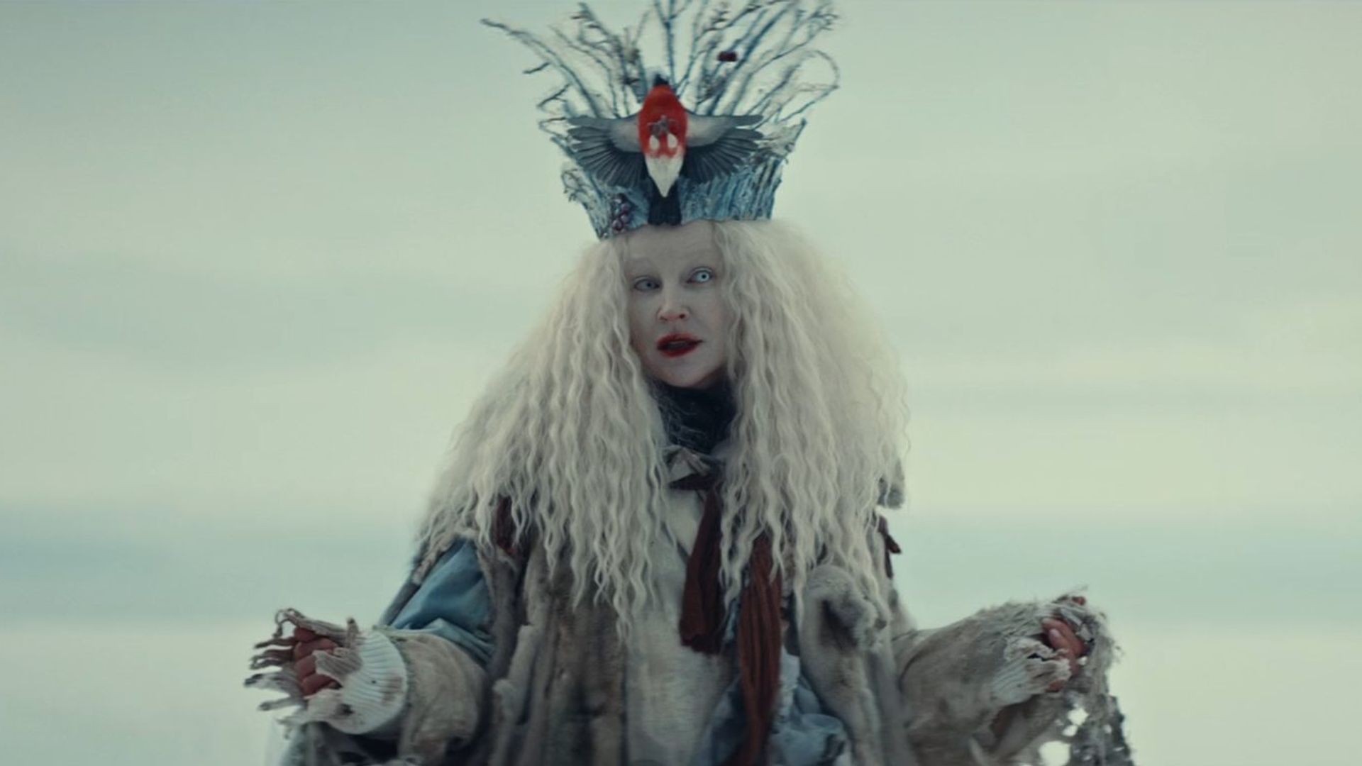 Ольга Медынич в гриме снежной королевы, холодный тон