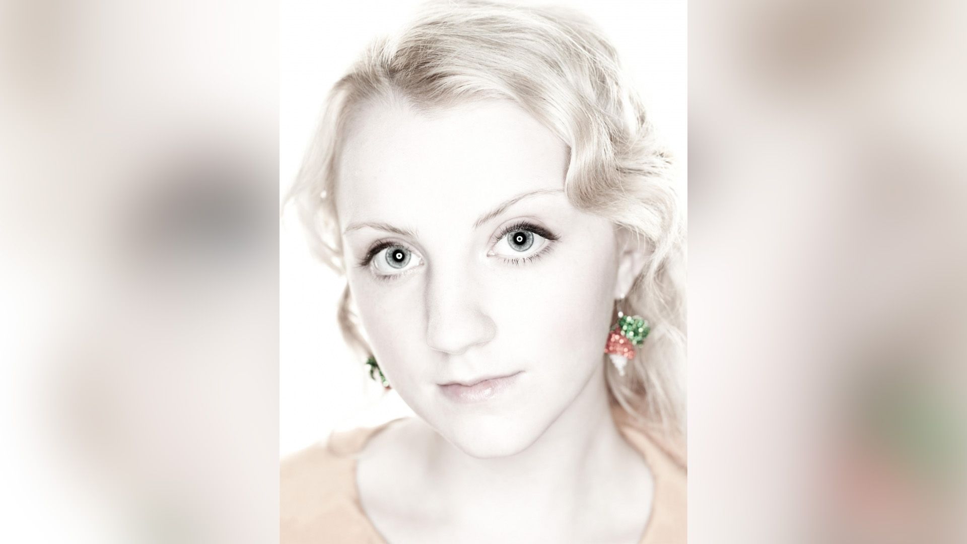 Актриса Эванна Линч в роли Луны Лавгуд