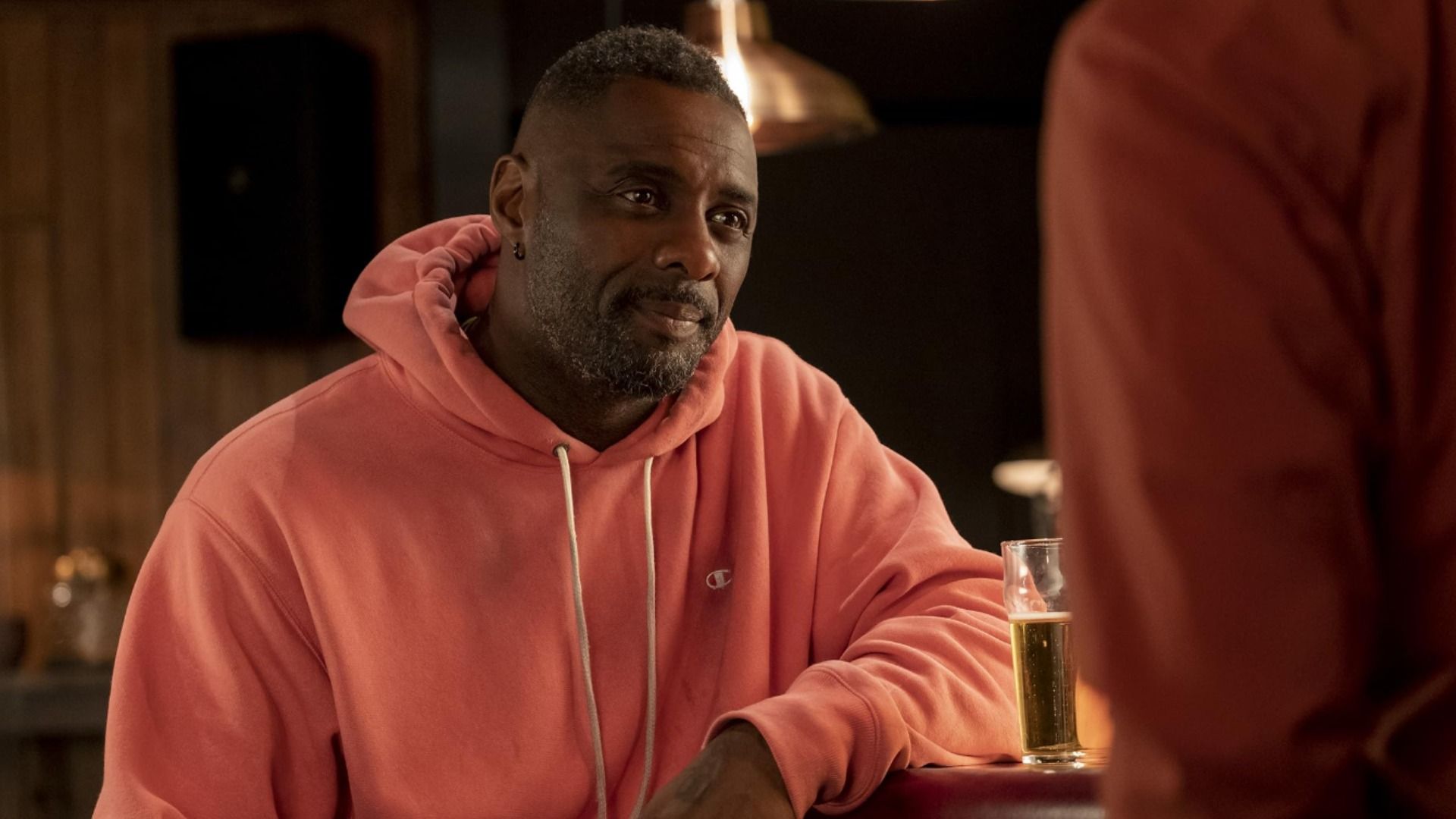 Зовите его сэром: актера Идриса Эльбу посвятили в рыцари