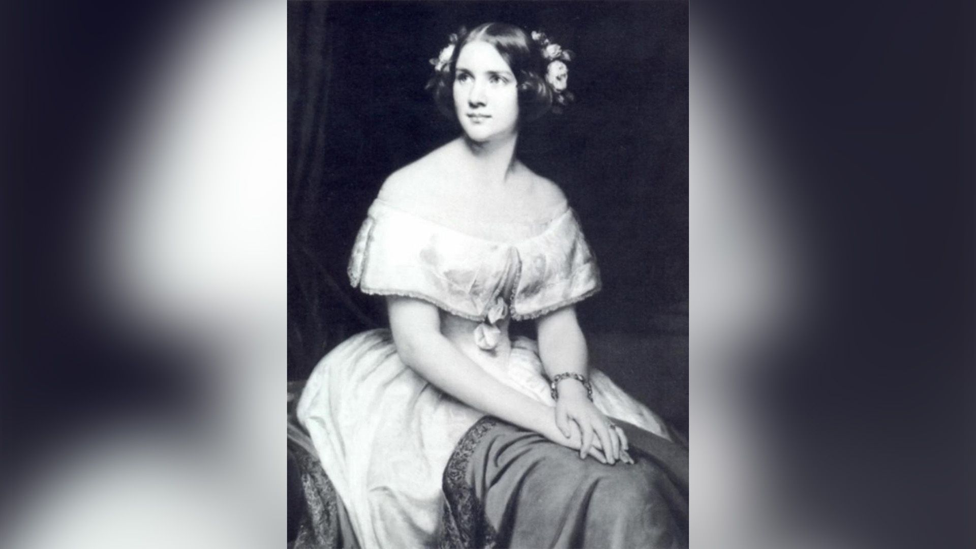 Портрет Марии Лазич с цветами в волосах