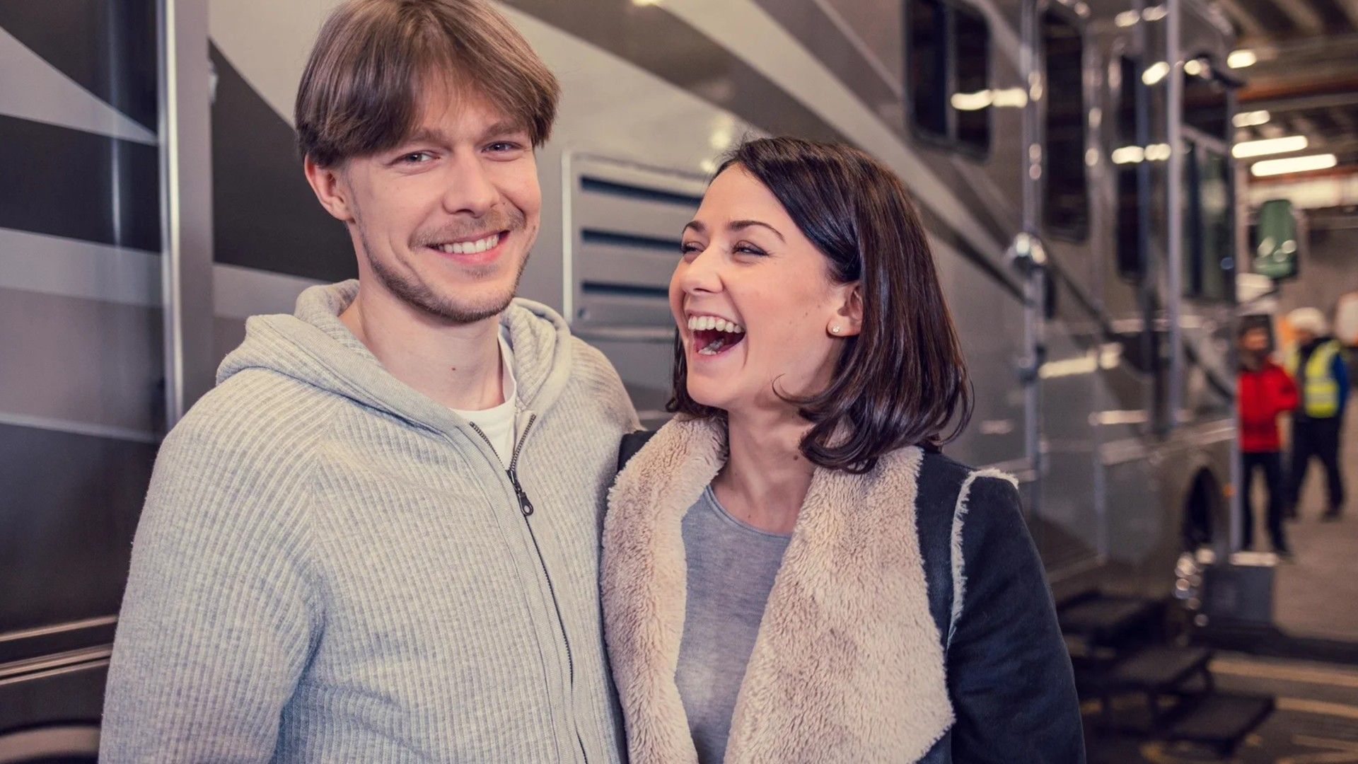 Никита Ефремов и Ингрид Олеринская позируют для совместного фото