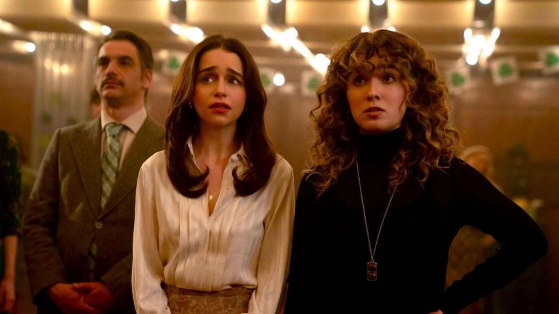 Секс на съемочной площадке довел Эмилию Кларк до травмы