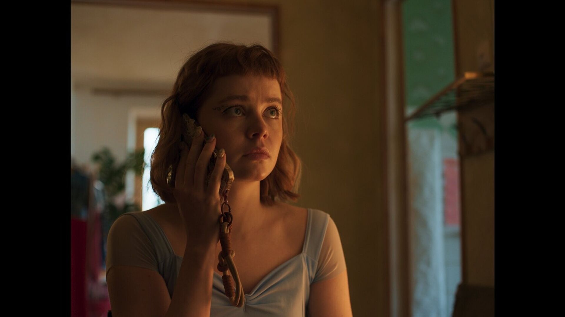 Мила Ершова в сериале "Встать на ноги"