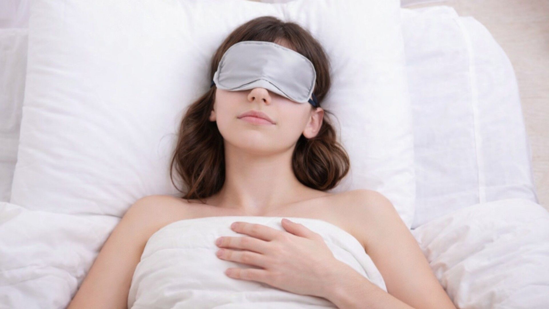 Маска нужна для дневного сна, сна в дороге или при свете