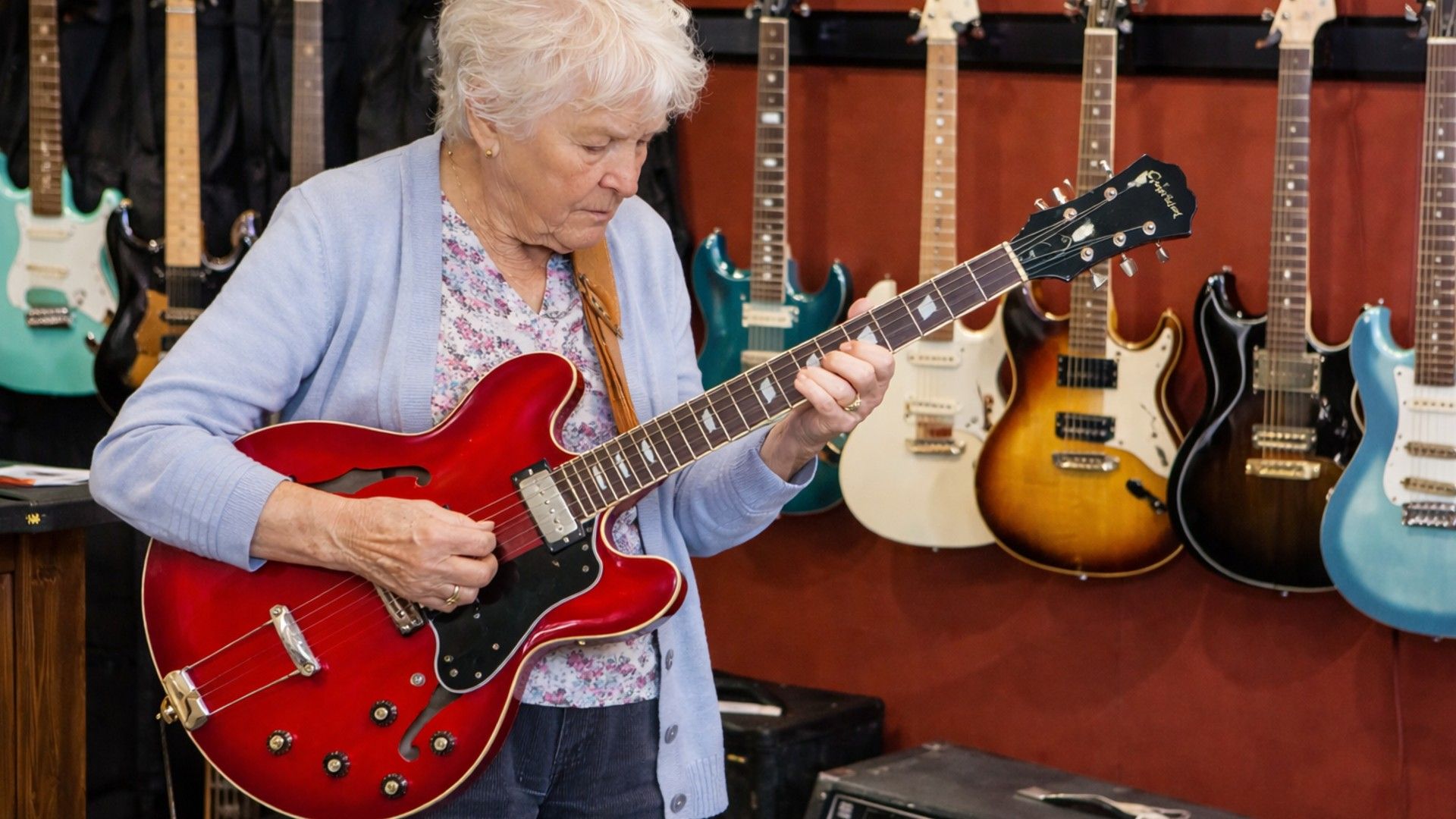 Игра на музыкальных инструментах формирует новые нейронные связи