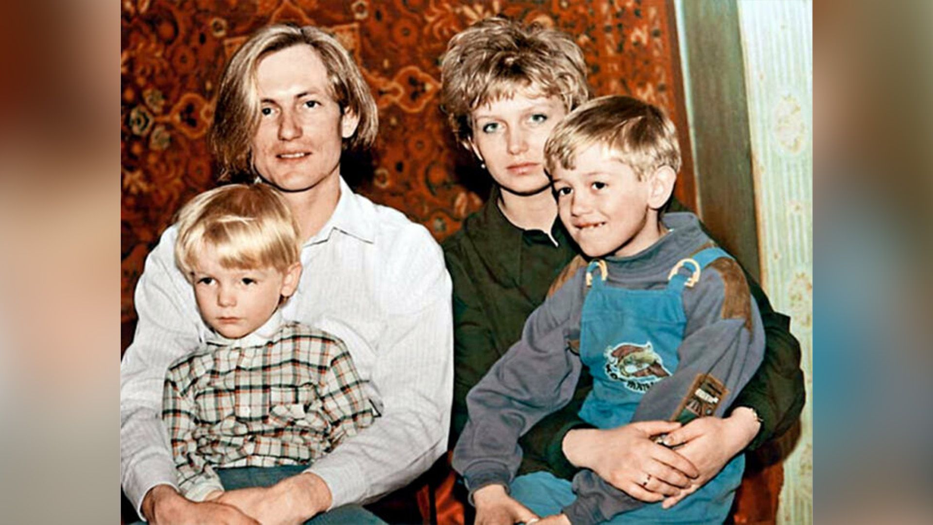 Сергей Челобанов и его первая жена Людмила с детьми