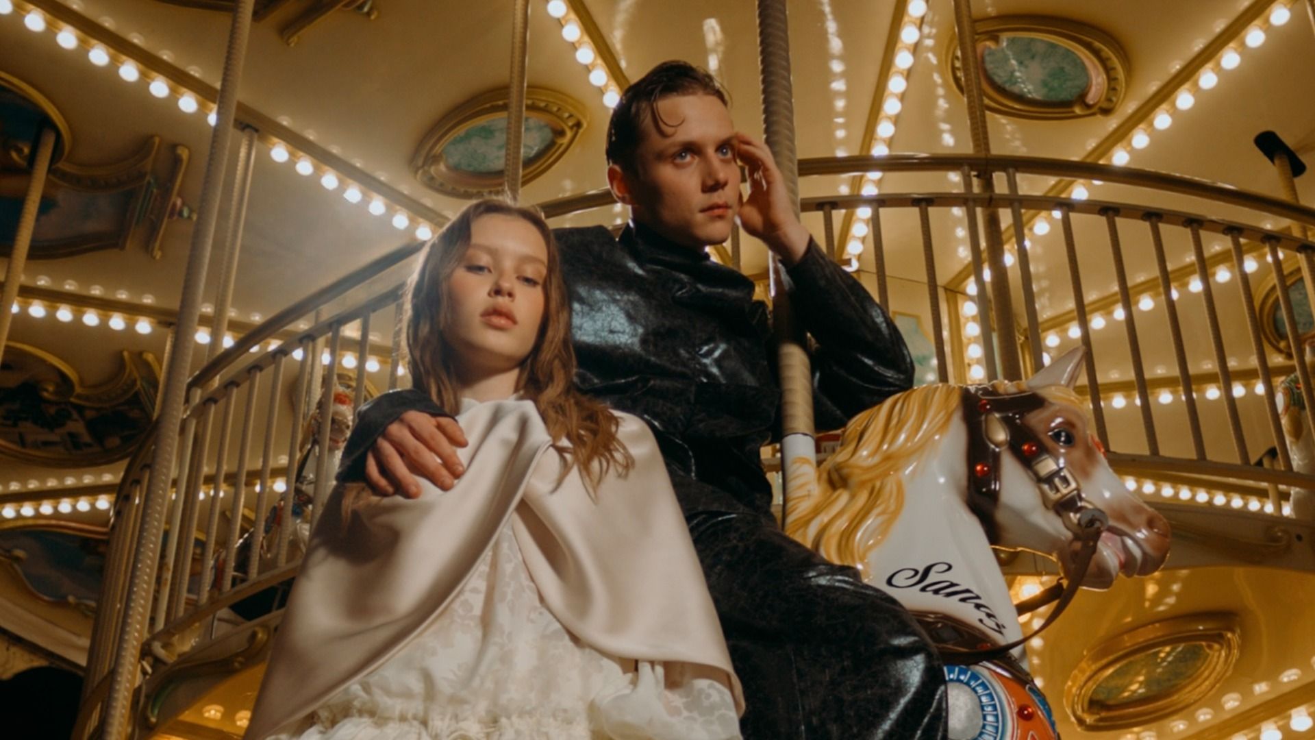 5 звездных российских пар, которые впервые встречают 14 февраля вместе