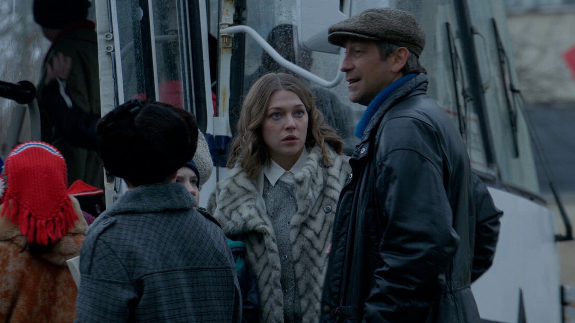 Алексндра Никифорова и Артем Ткаченко в фильме "Командир"