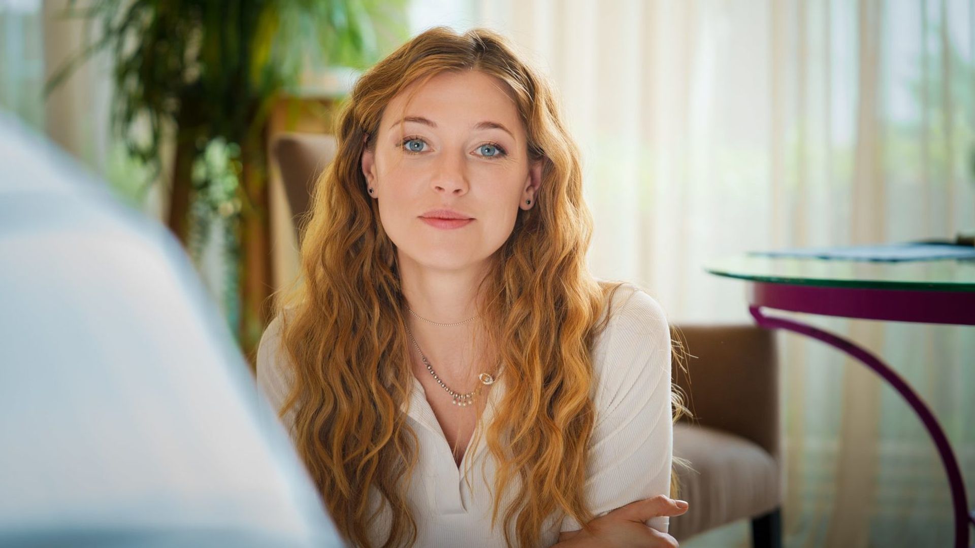 Александра Никифорова на съёмках сериала "Менталистка"