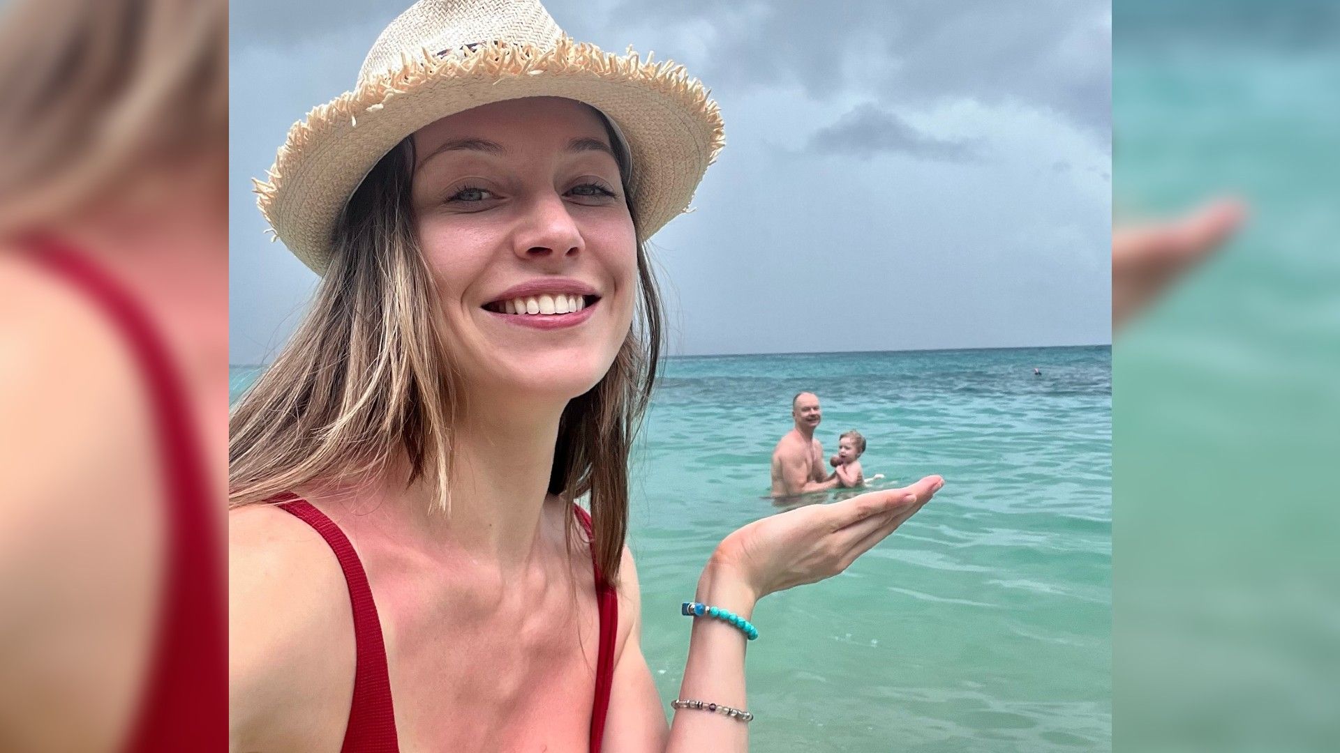 Александра Никифорова с семьёй на отдыхе