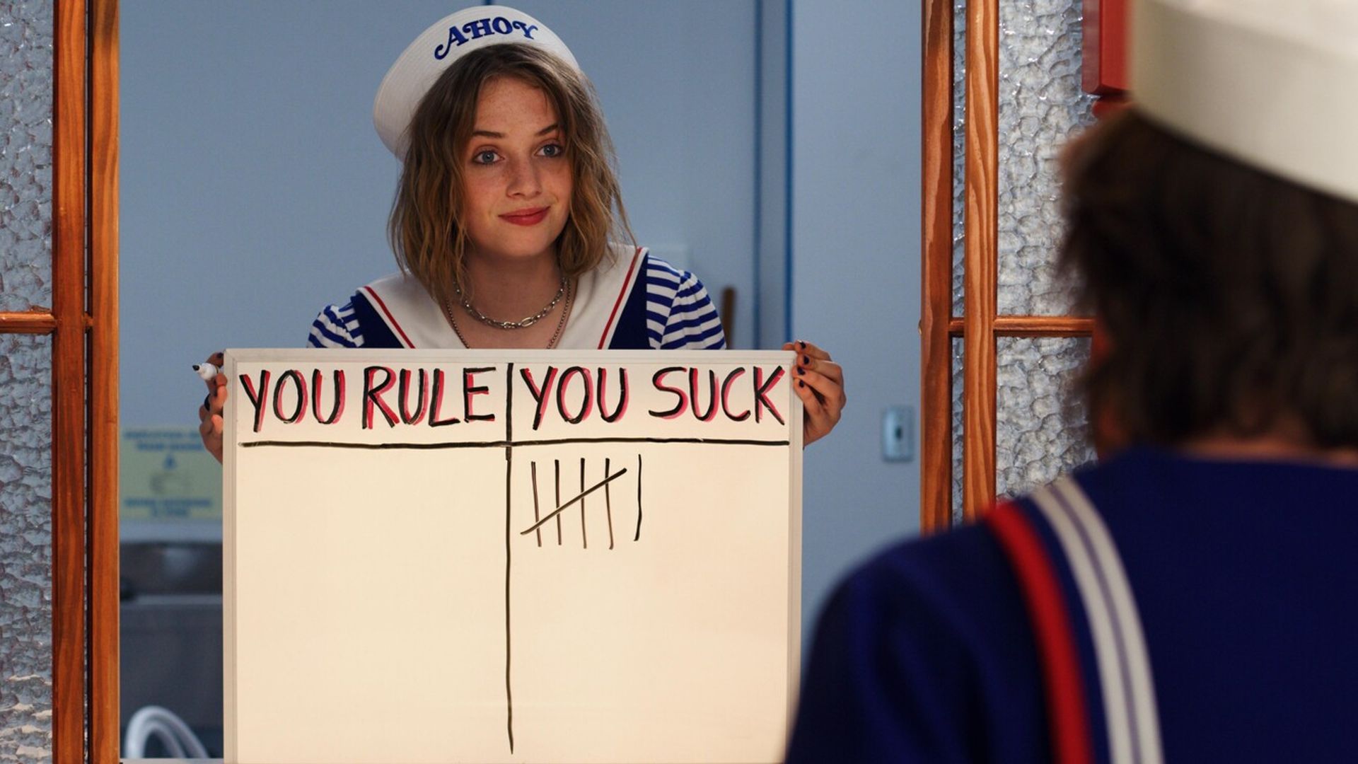 Майя Хоук в роли Робин Бакли