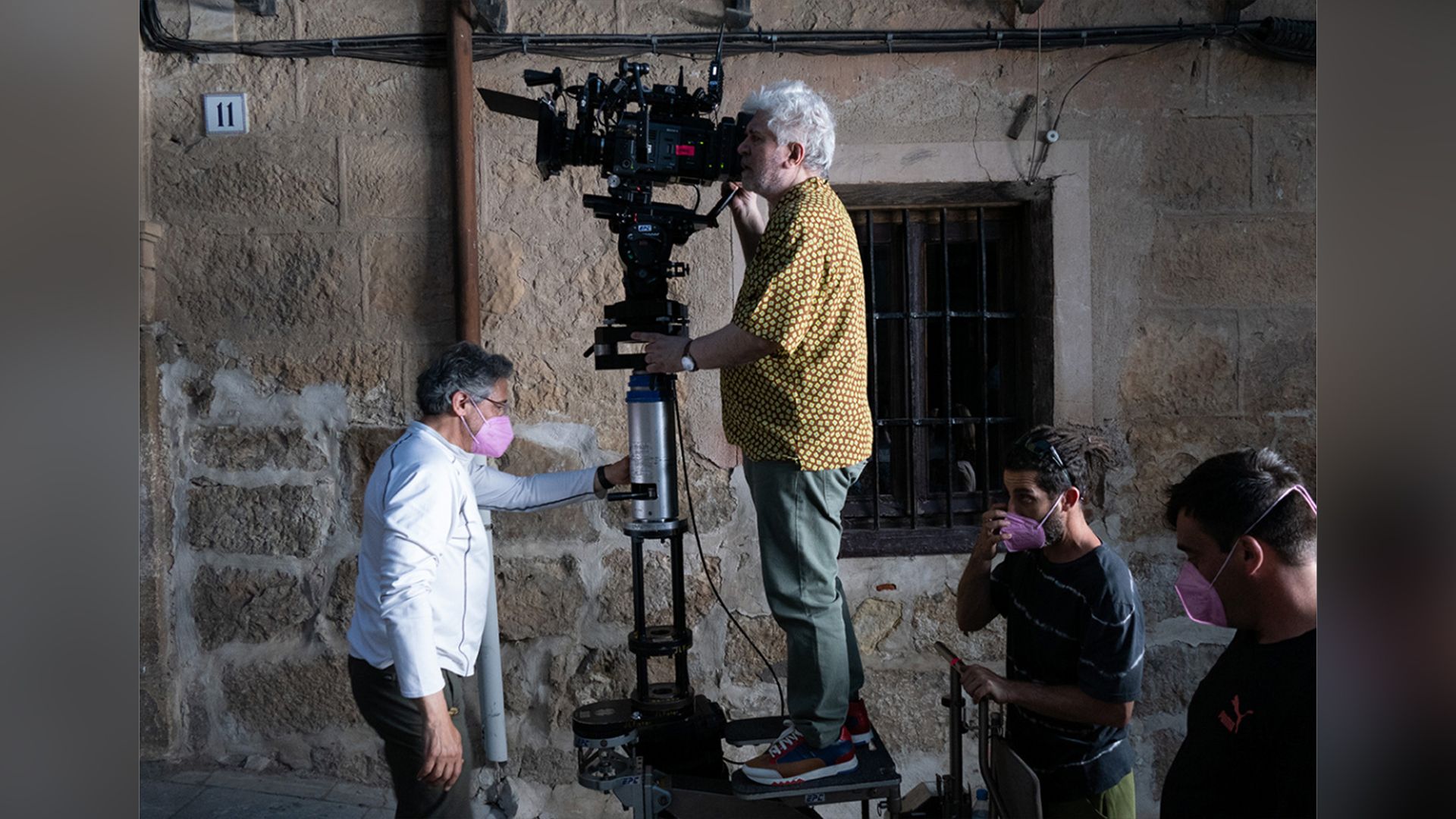 Педро Альмодовар на съёмках фильма «Параллельные матери»