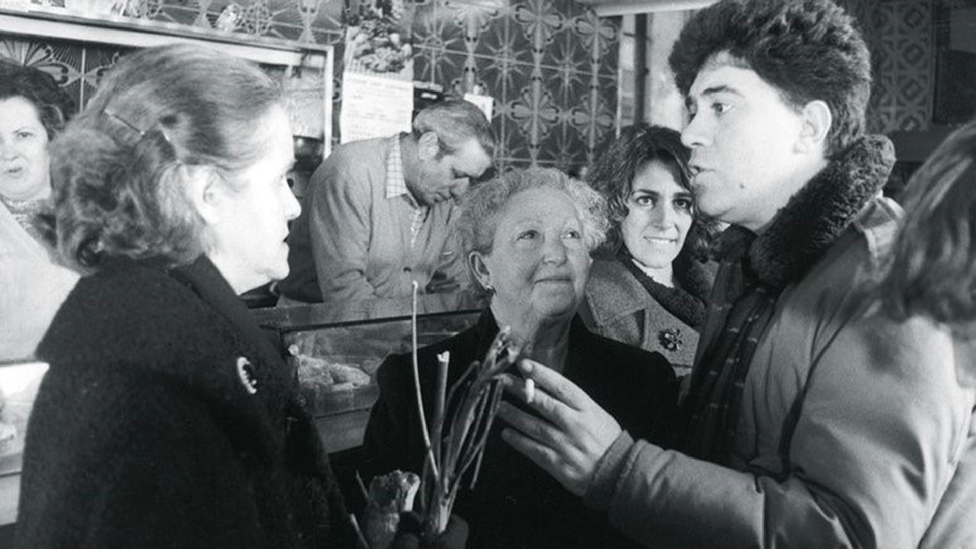 Педро Альмодовар на съёмках фильма «За что мне это?»