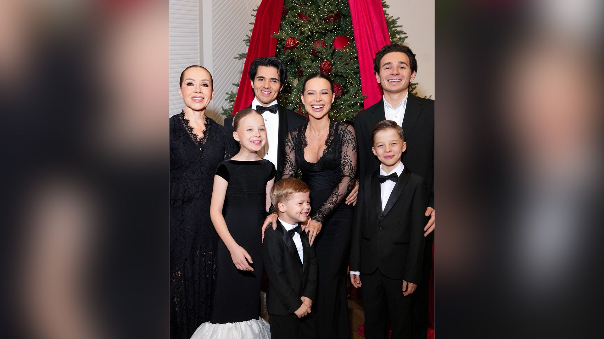 Валерия Чекалина, её мама, дети и Луис Сквиччиарини