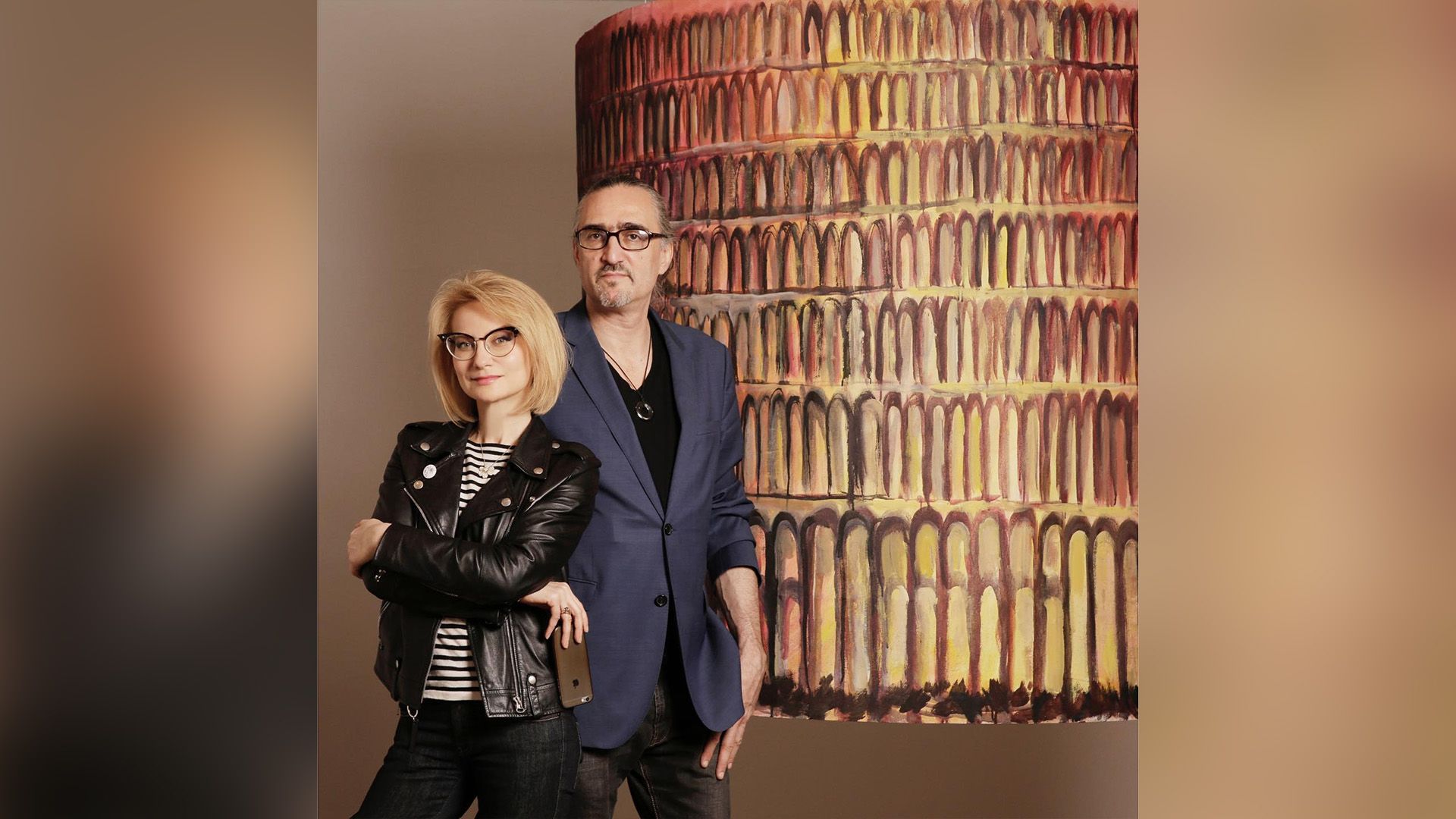 Телеведущая Эвелина Хромченко и художник Дмитрий Семаков