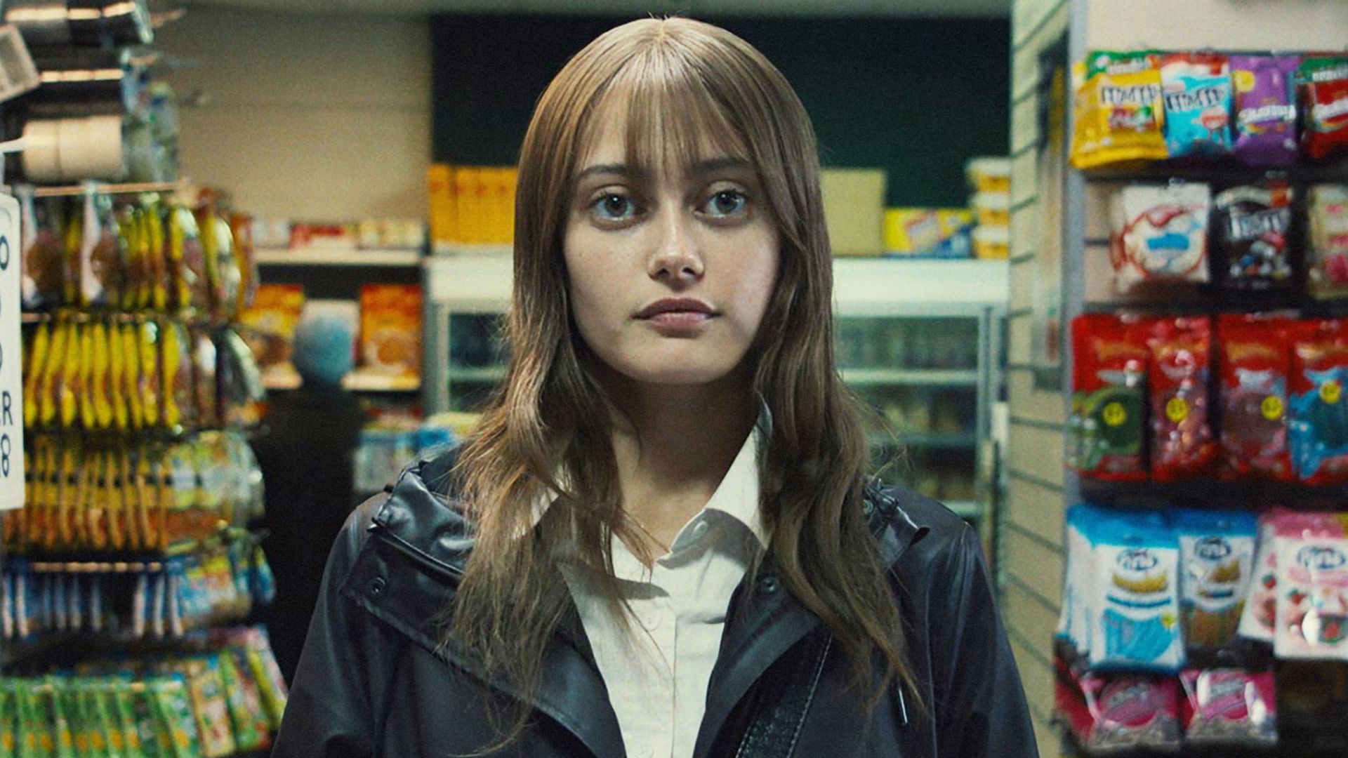 Элла Пернелл в роли Рианнон Льюис в сериале "Дорогуша"