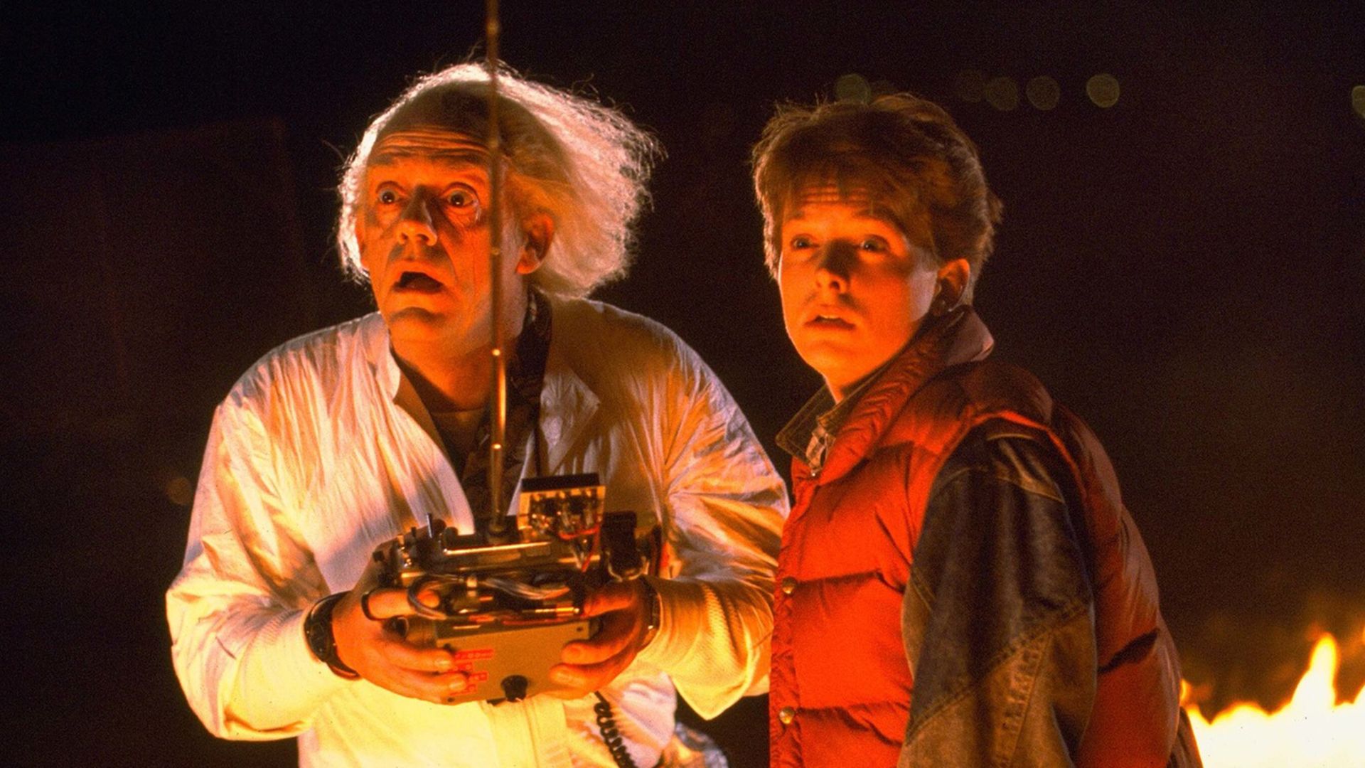 «Состарились вместе»: Док и Марти из «Назад в будущее» сфотографировались спустя годы