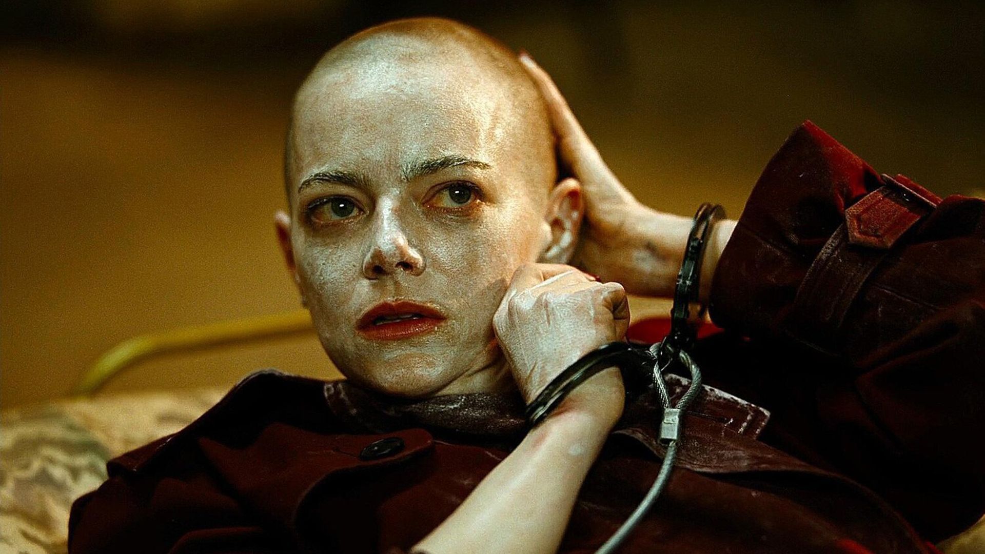 Актриса Эмма Стоун в фильме «Бугония»