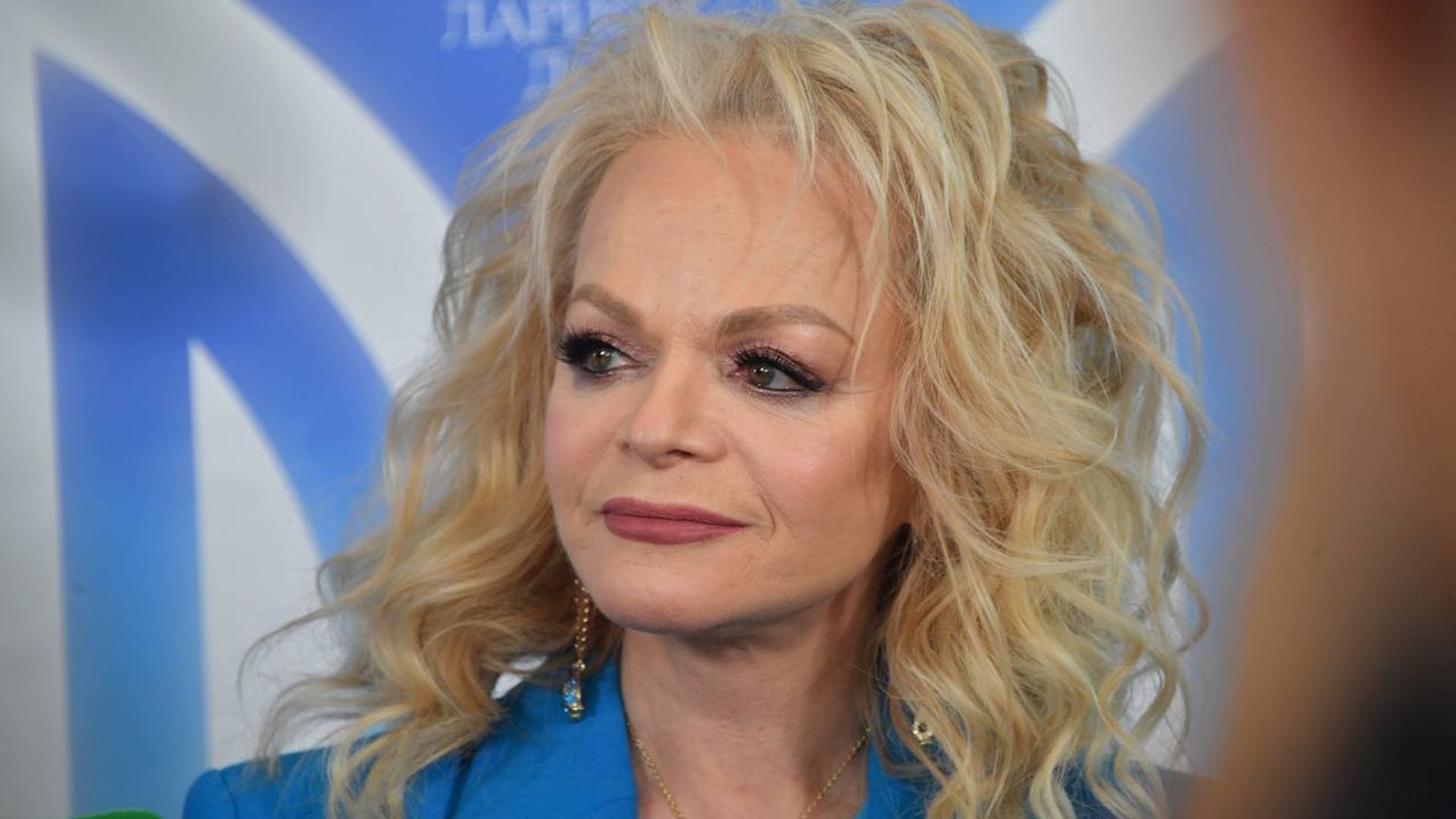 Долина дала первое интервью после «дела о квартире» - о ненависти, новых песнях и планах