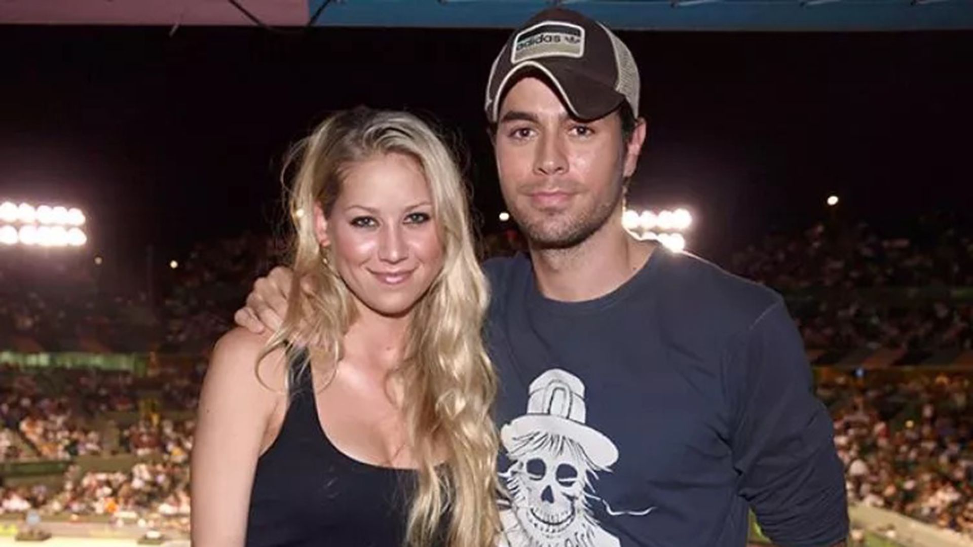 Энрике Иглесиас выложил фото с подросшими детьми от Курниковой: младший – копия папы