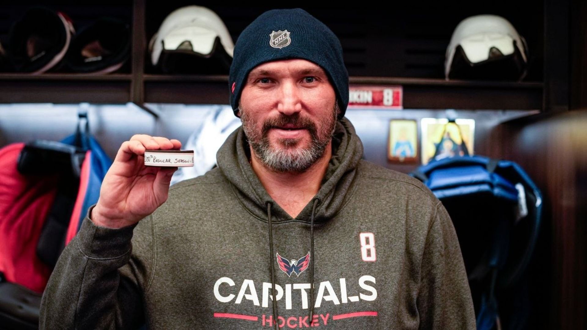 Овечкин забил 1000-ю шайбу в карьере. Теперь фанаты ждут его возвращения в "Динамо"