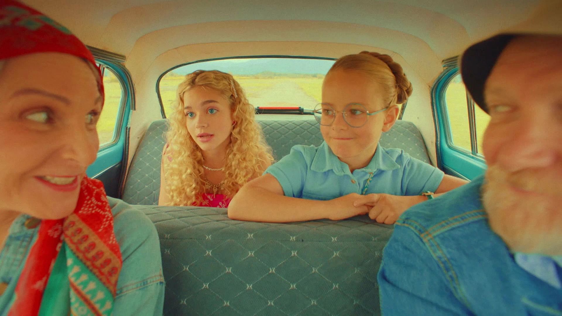 Вероника Журавлёва в сериале «Любопытная Варвара»