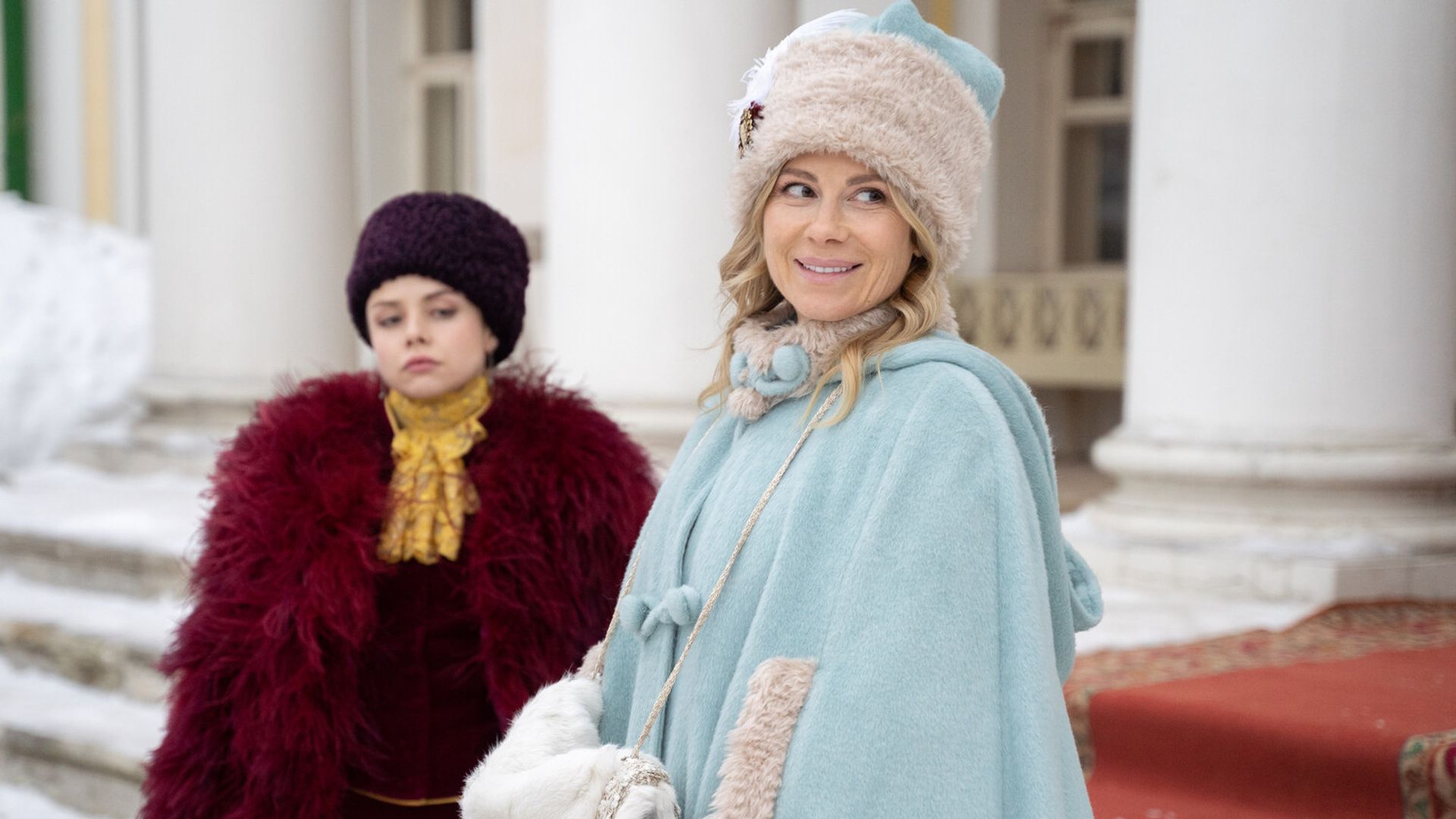 Анна Невская и Анастасия Акатова на съёмках сериала "Гости из прошлого"