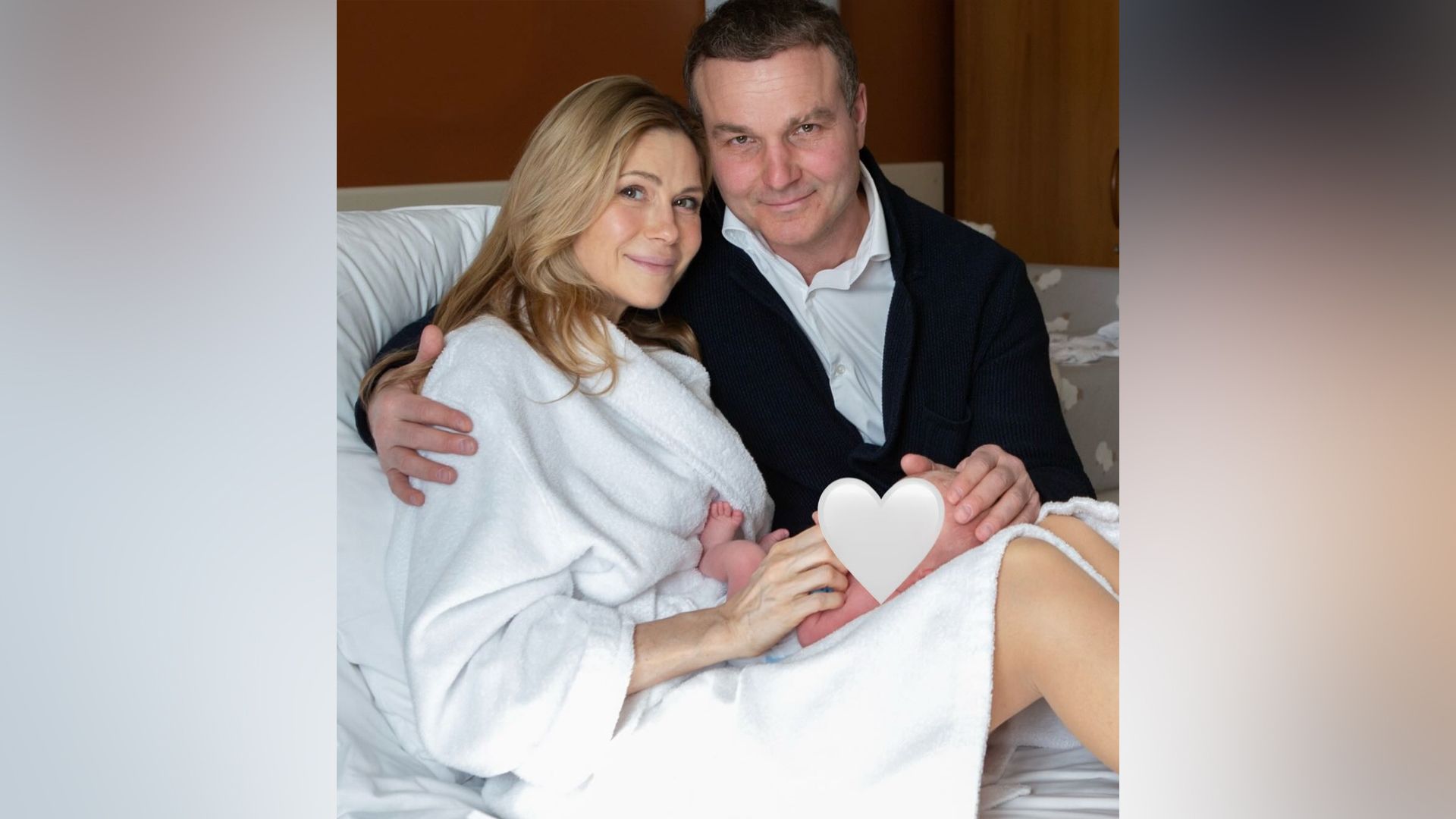 Анна Невская с мужем и новорожденным сыном