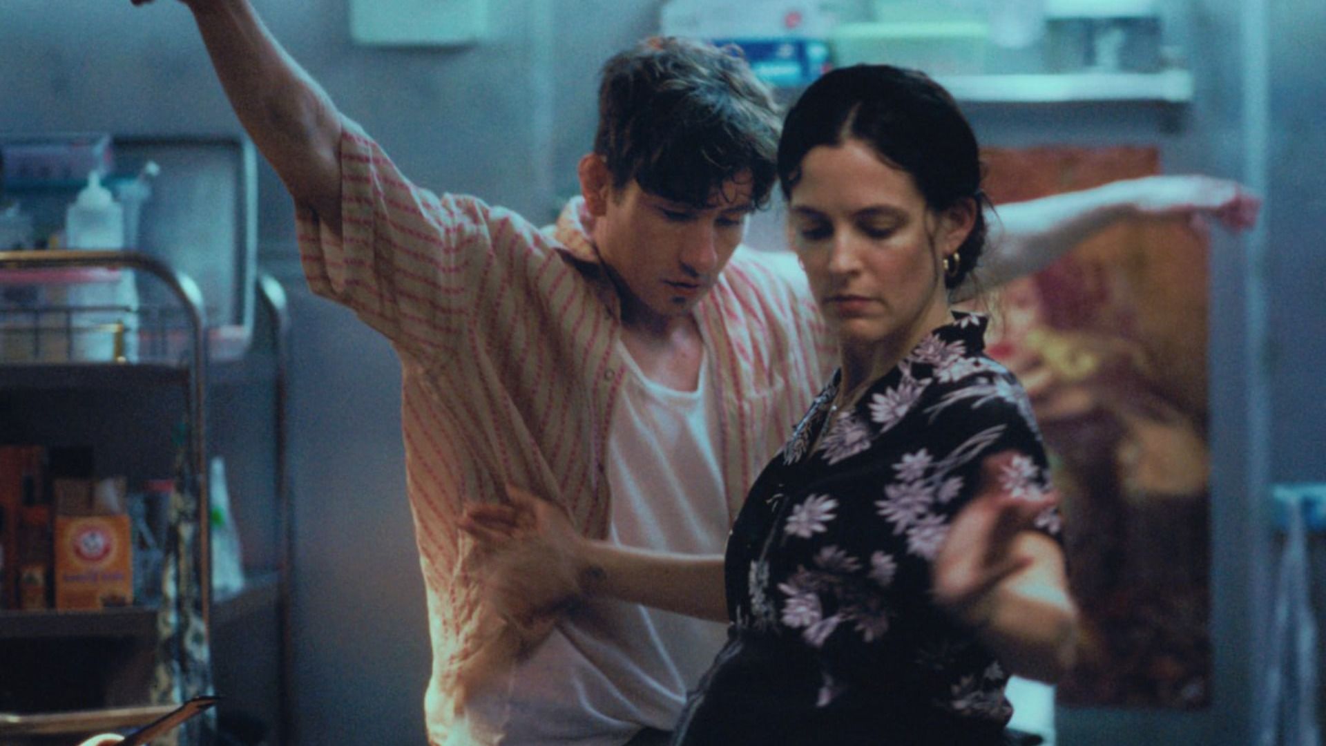 Актеры Барри Кеоган и Райли Кио