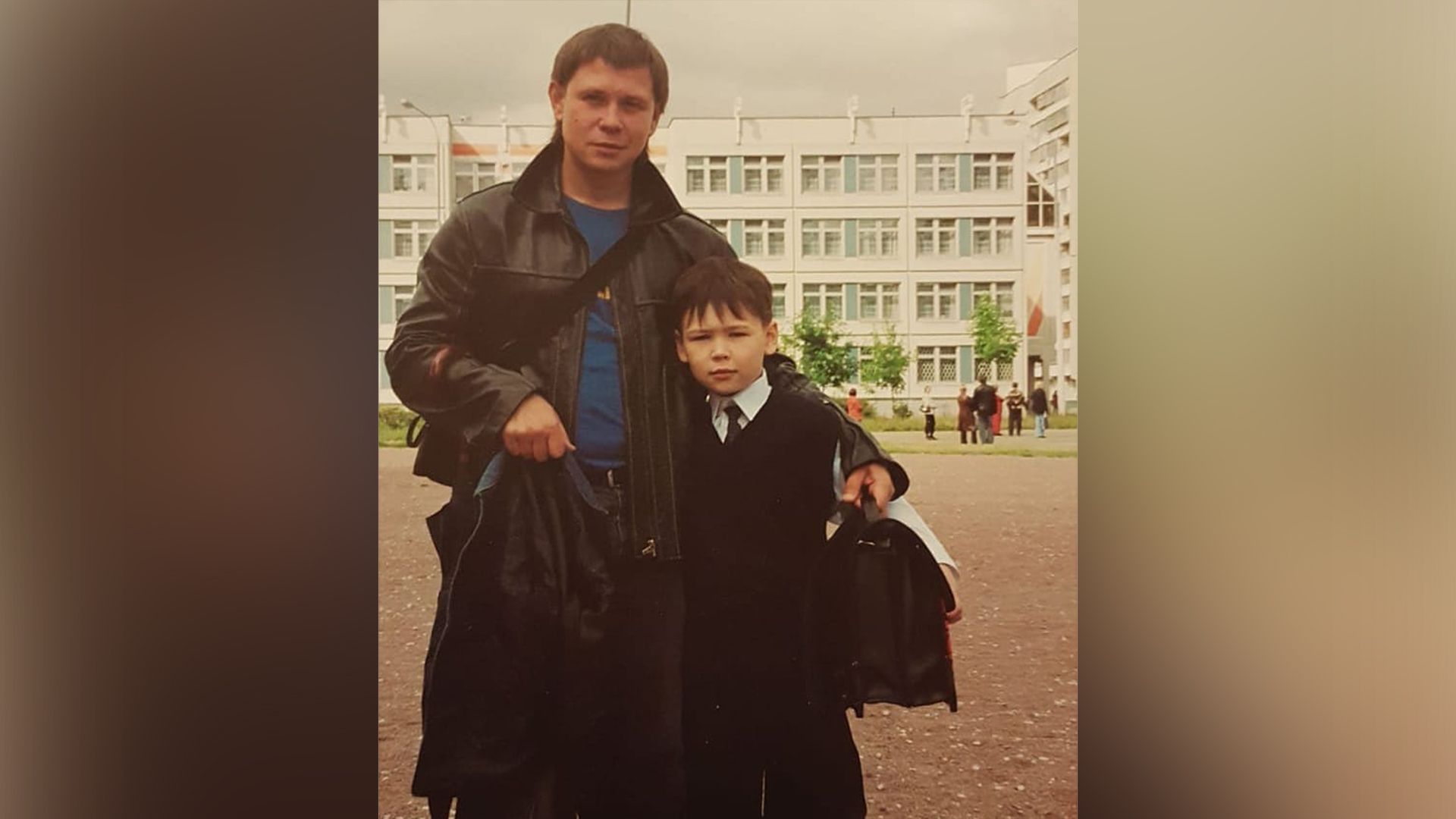 Актер Анатолий Гущин и его сын Даниил