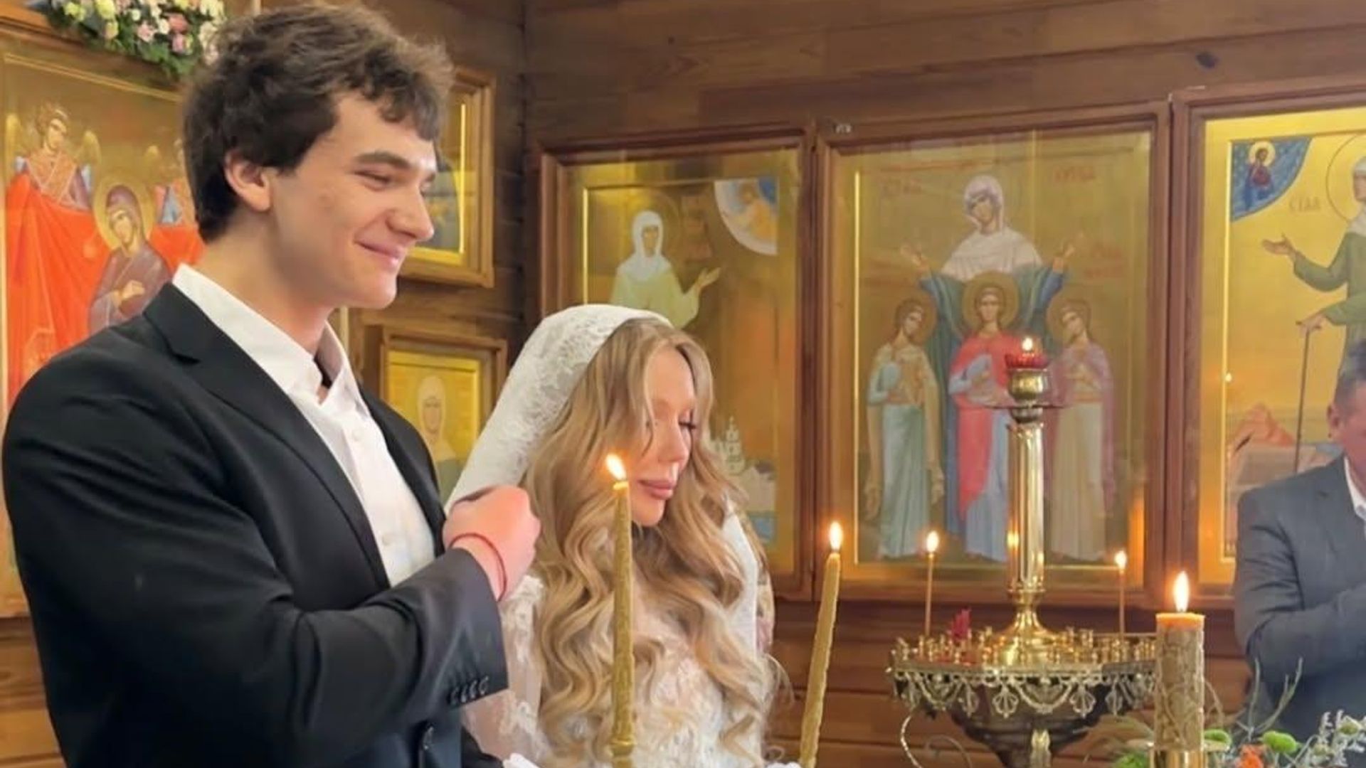 Карина Кросс обвенчалась со своим избранником Марком Рудаковским