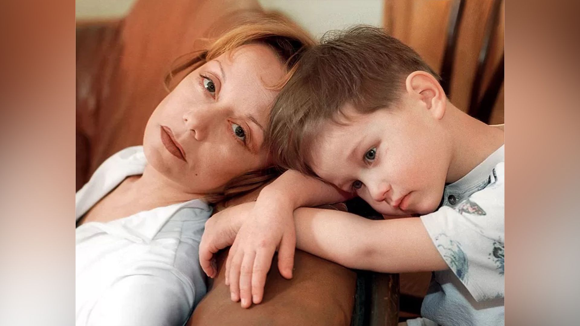 Актриса Евдокия Германова и её приёмный сын Коля