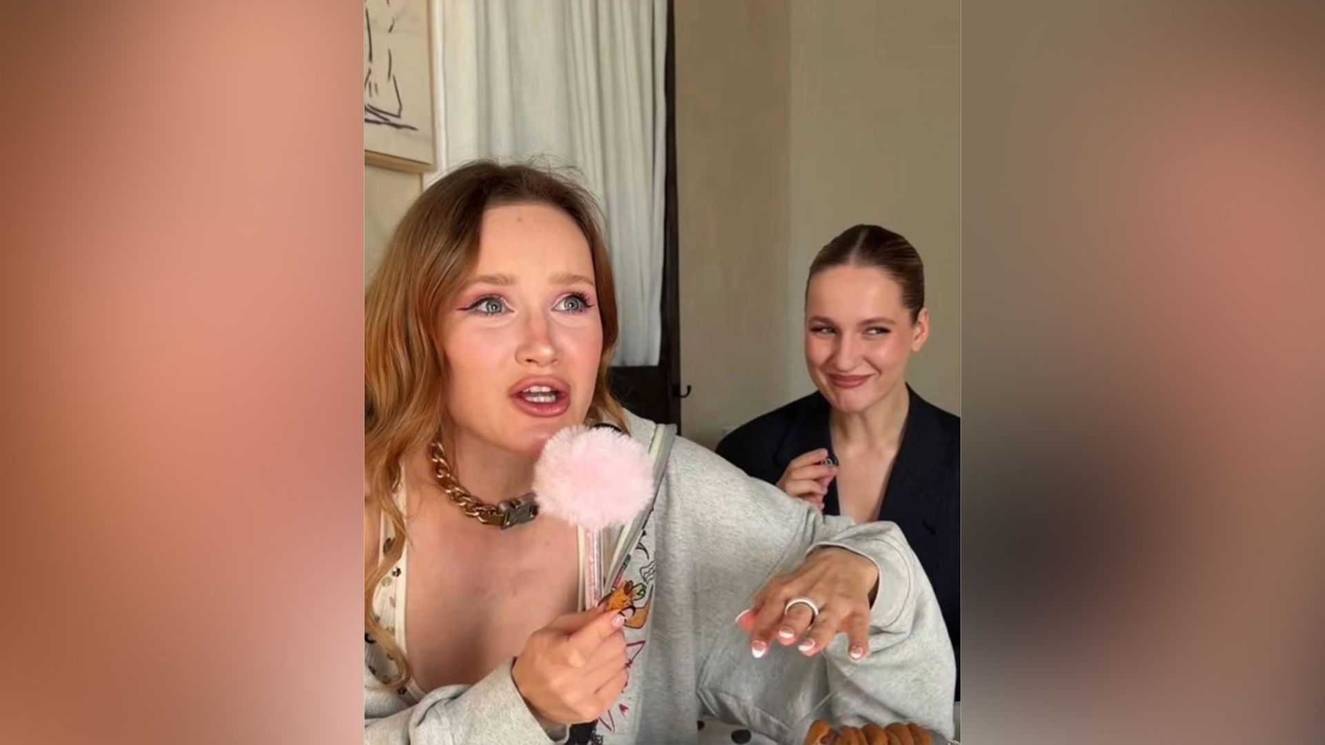 Полина Nioly и Настя Федько