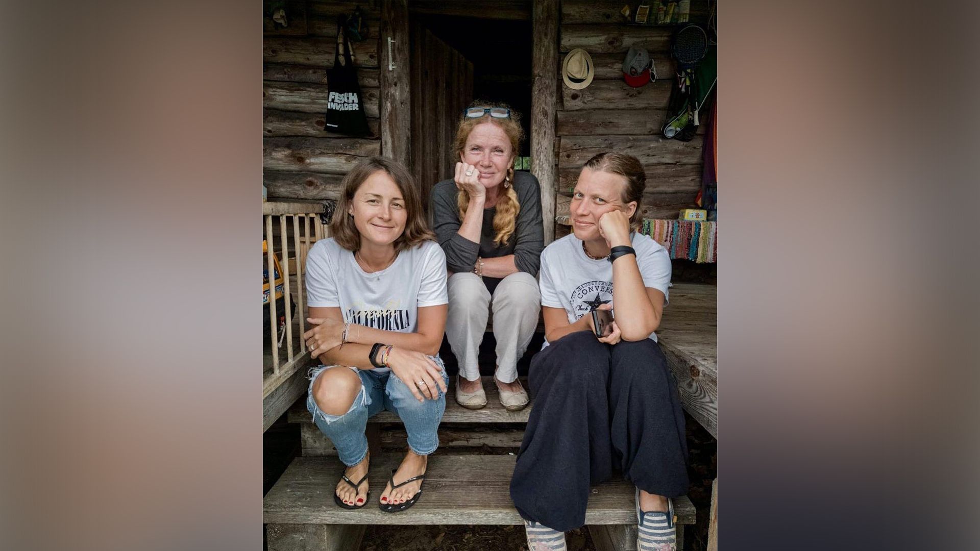 Ирина Бразговка и её дочери Дарья и Александра