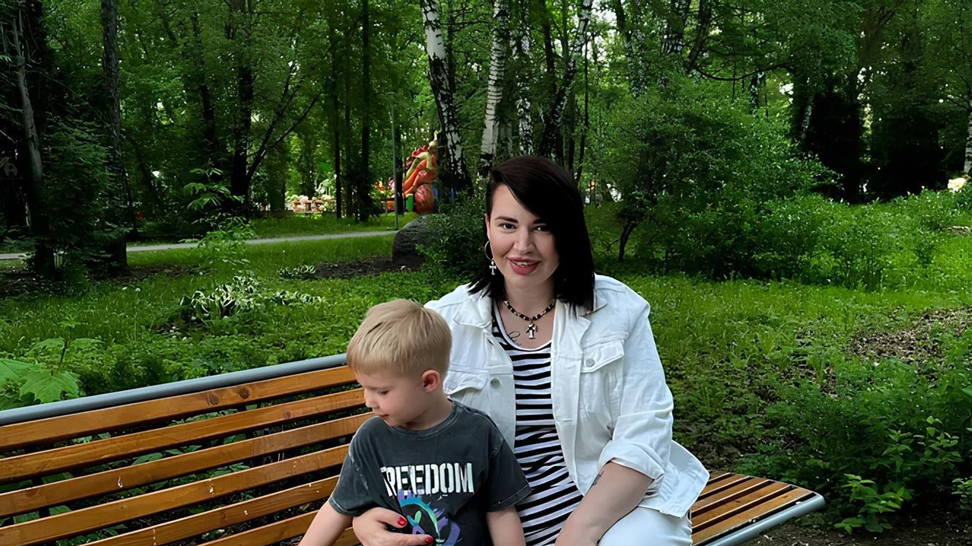 У Саши Черно отобрали сына. Чем она прогневала органы опеки?