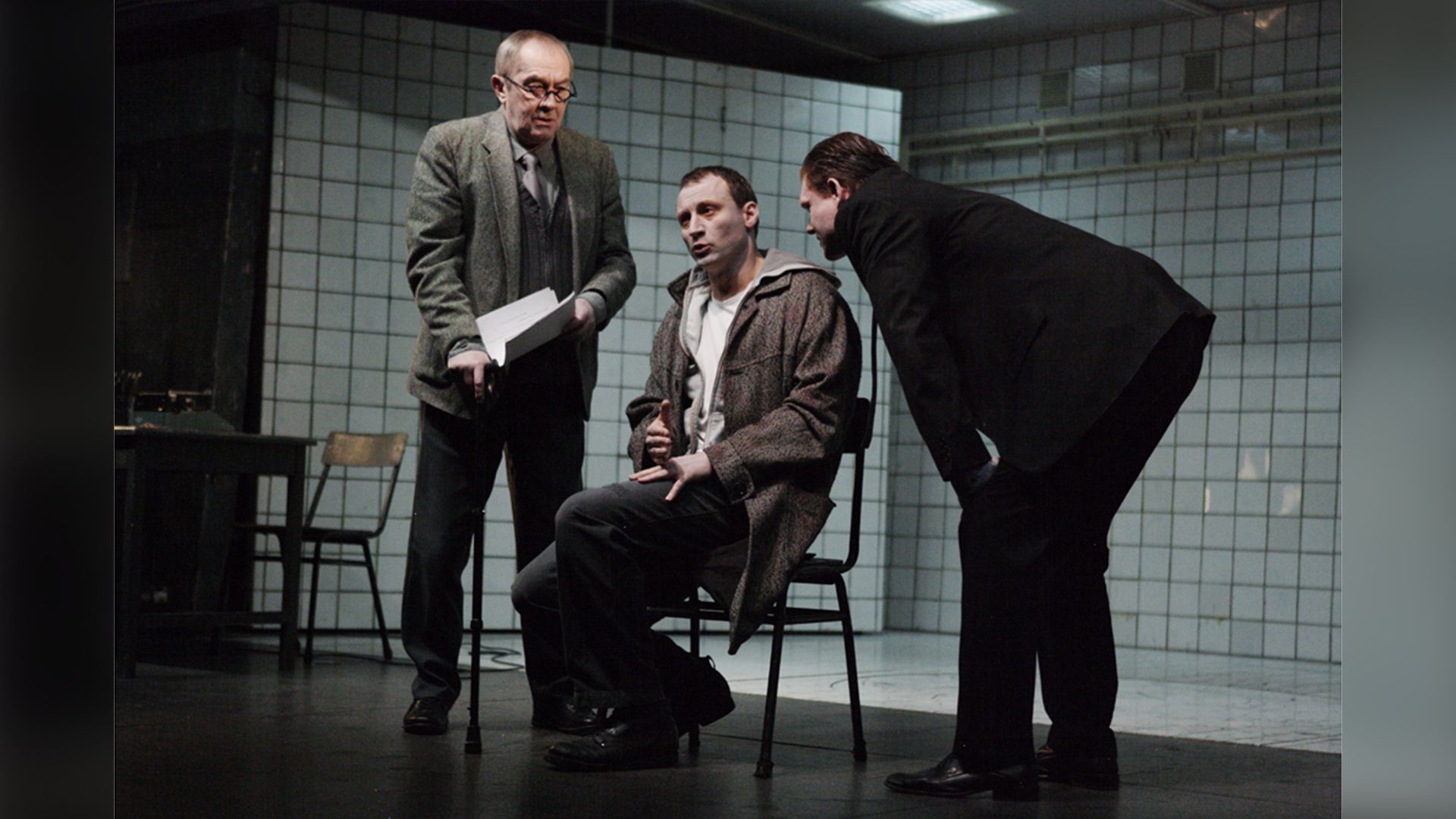 Сергей Сосновский, Анатолий Белый и Виктор Хориняк в спектакле «Человек-подушка»