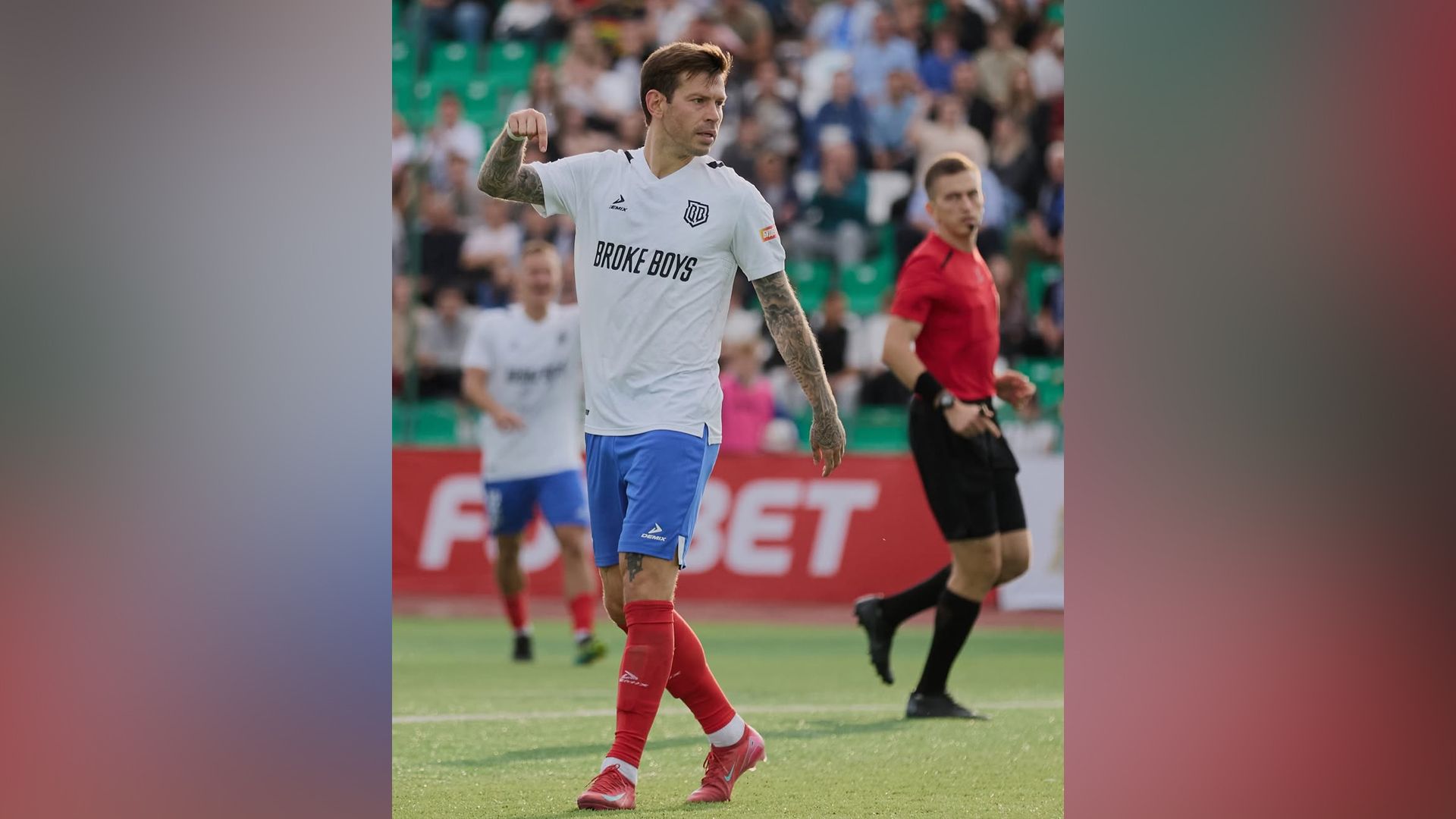 В 2025 году Фёдор Смолов присоединился к команде Broke Boys