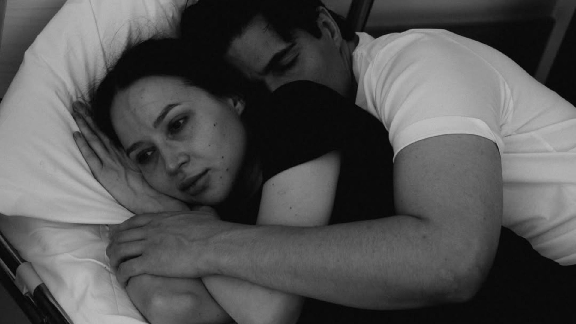 Тяжелобольная Лерчек сбрила волосы после химиотерапии и опубликовала фото