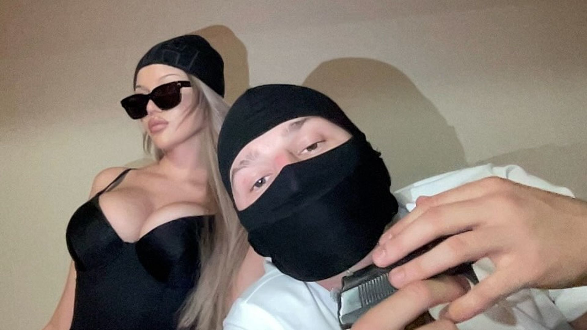 YASMI и его бывшая девушка