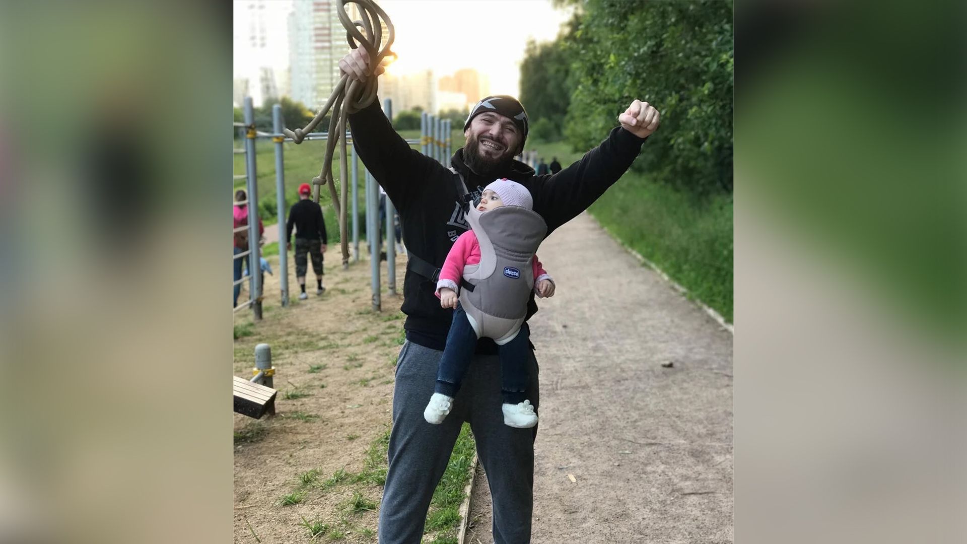 Боец ММА Магомед Исмаилов с дочерью