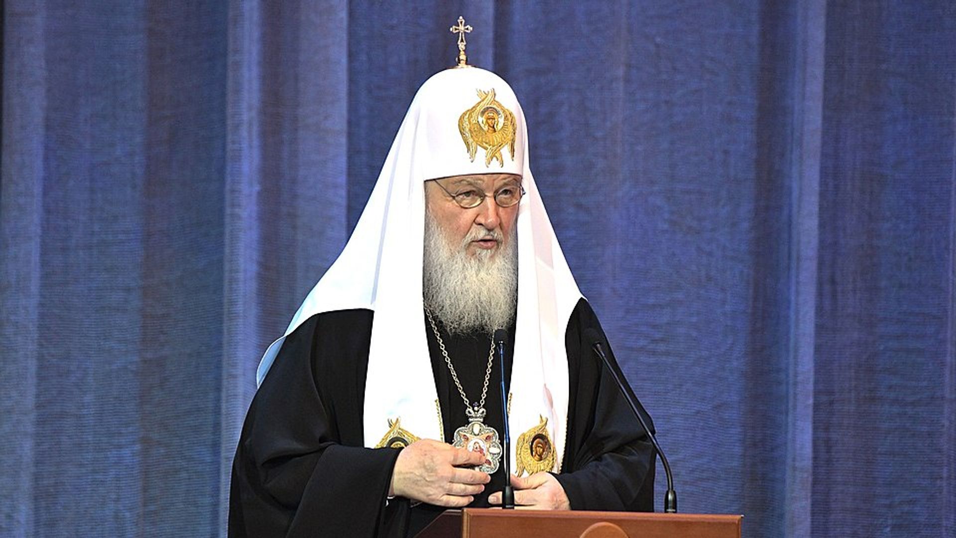Патриарх Кирилл хочет создать в России банки для бедных