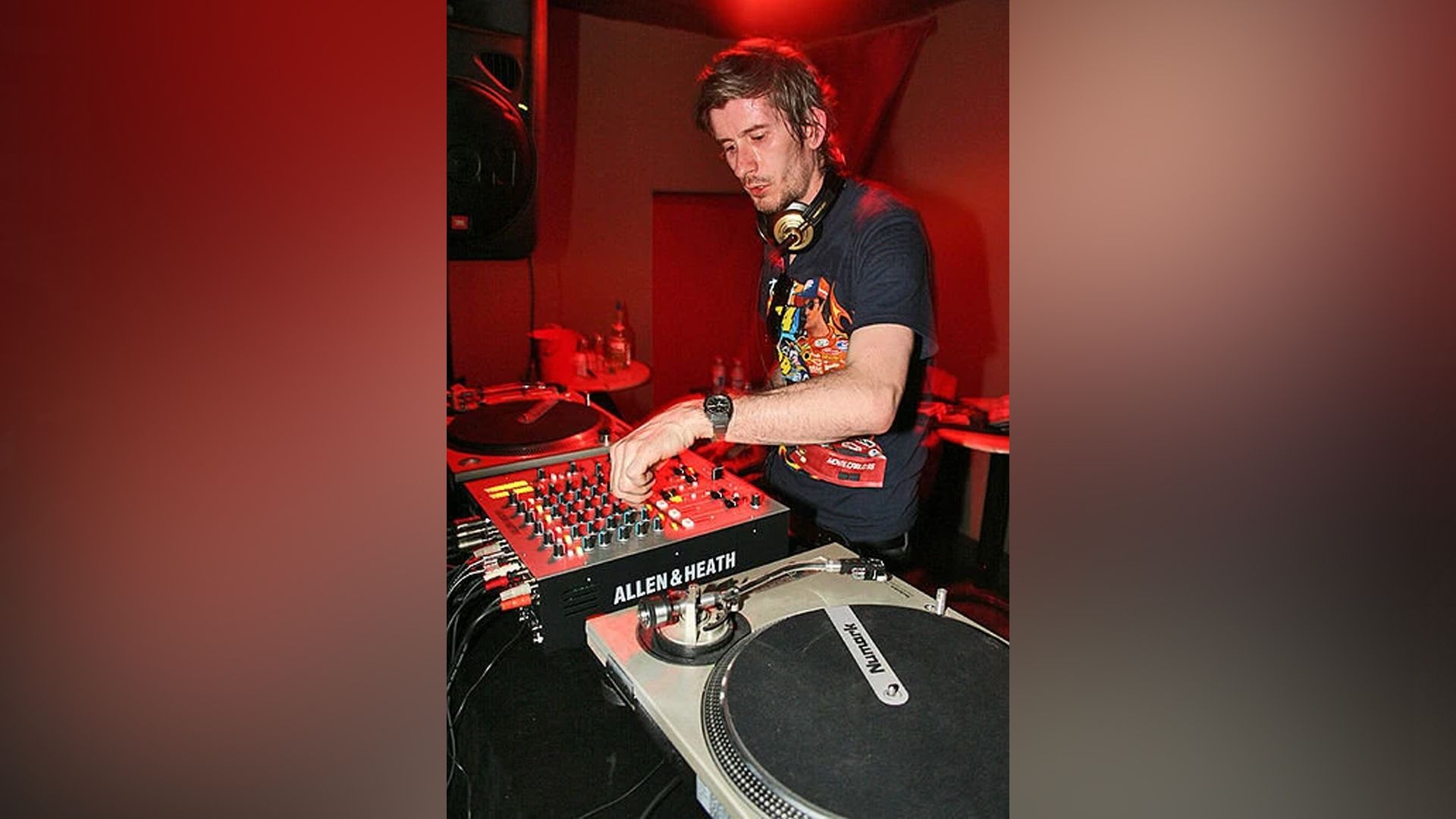 Kavinsky без очков
