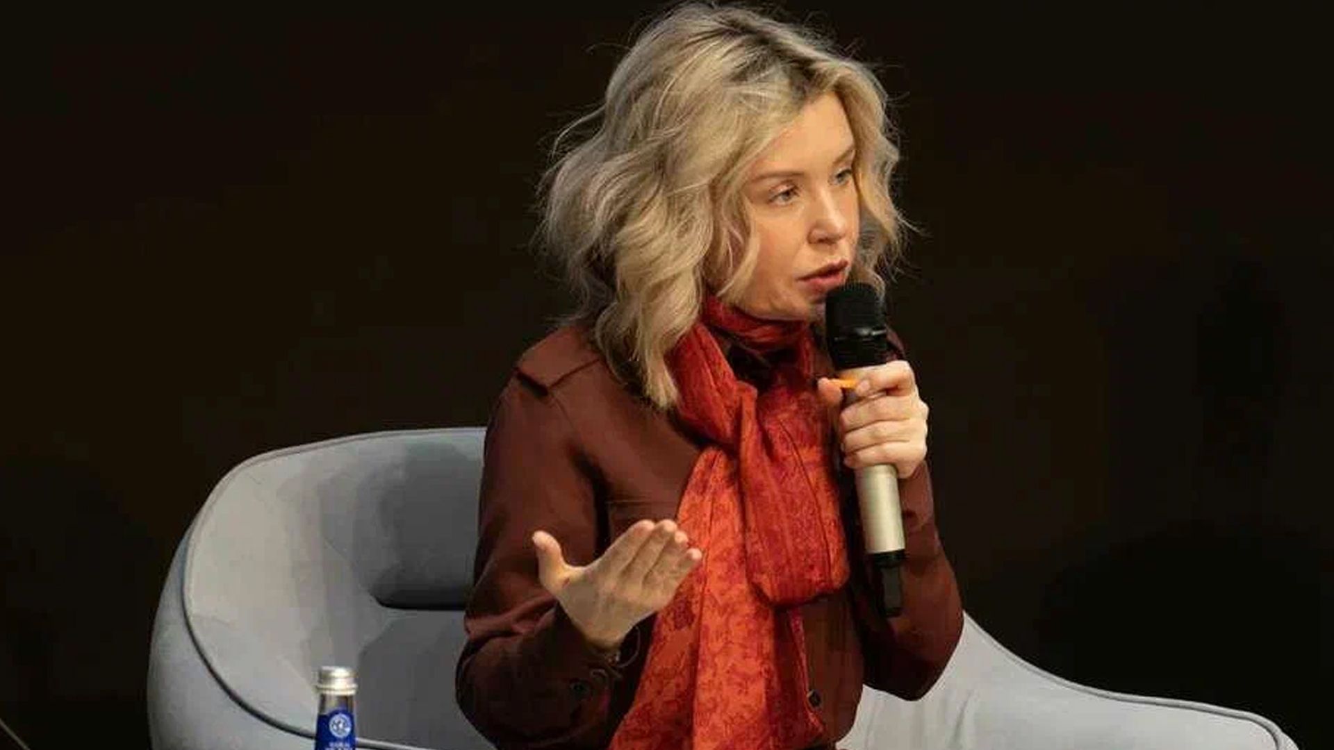 Светлана Радионова окончила Саратовскую государственную академию права в 1999 году